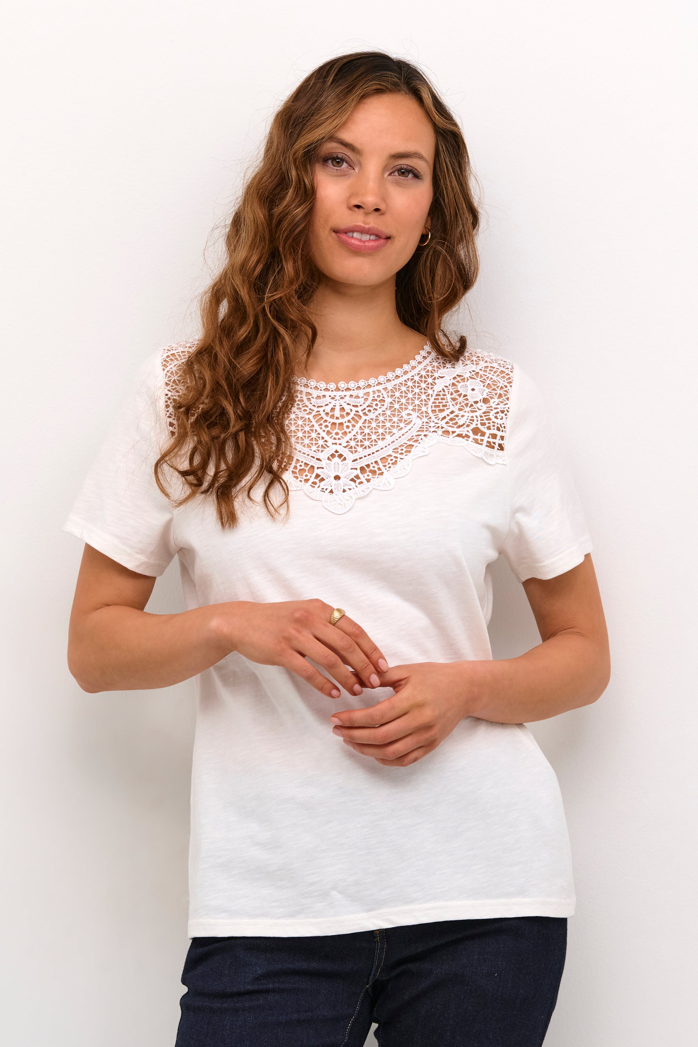 CUxandra T-shirt LOOKBOOK FRONT 50111503-500013