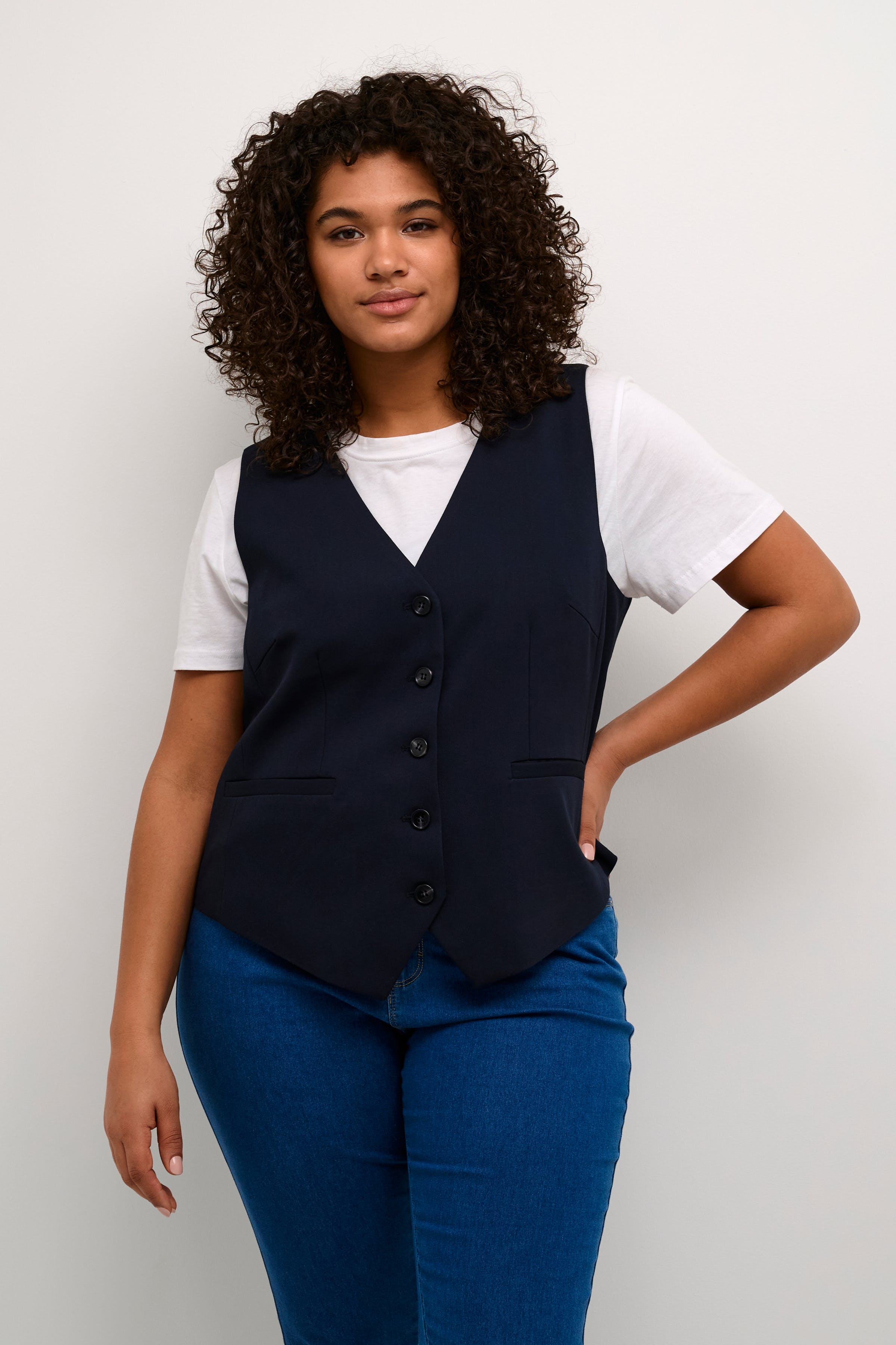 KCsakira Weste LOOKBOOK FRONT 10582504-194020