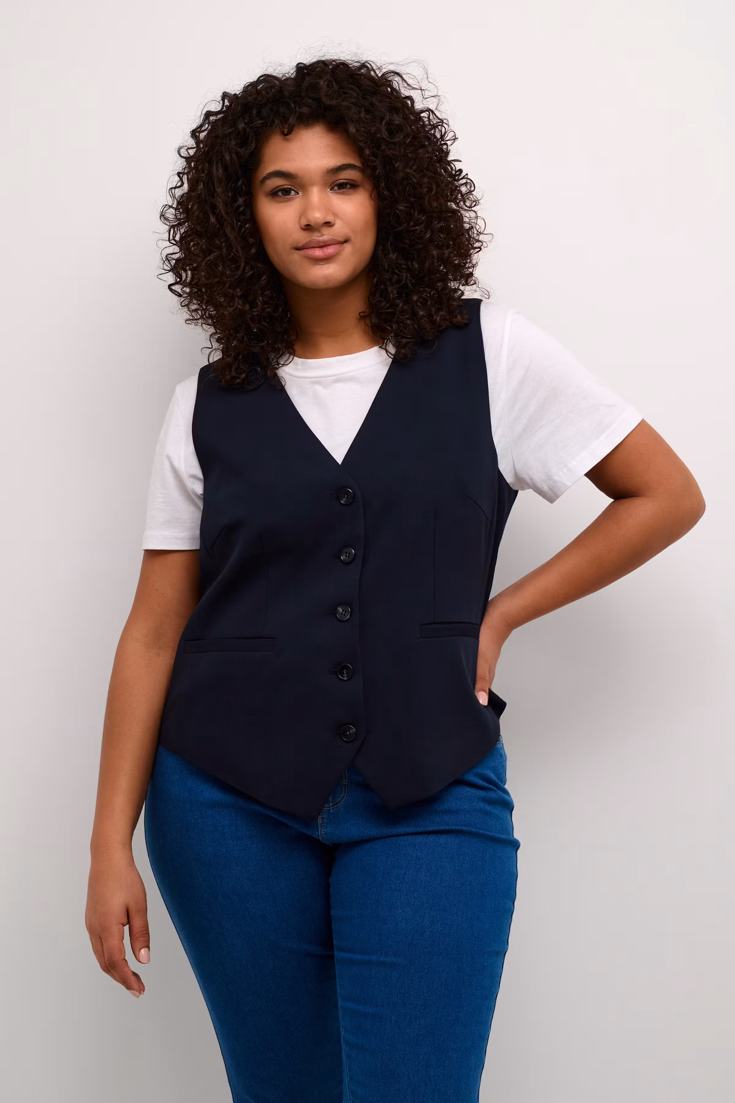 KCsakira Weste LOOKBOOK FRONT 10582504-194020