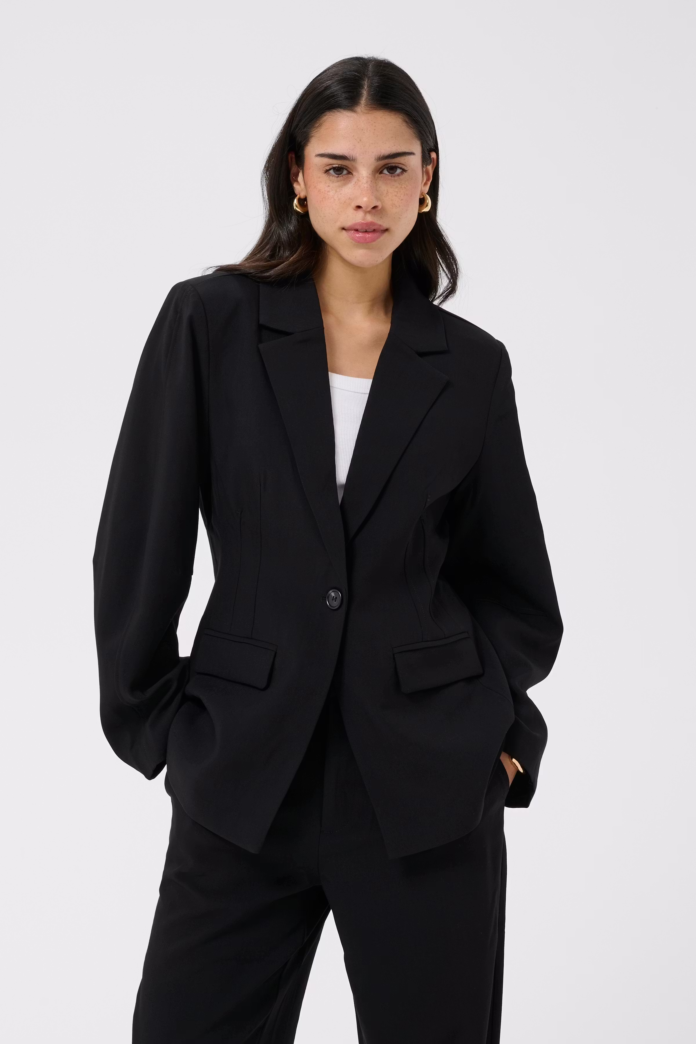 KAhella Blazer LOOKBOOK FRONT 10511449-100121