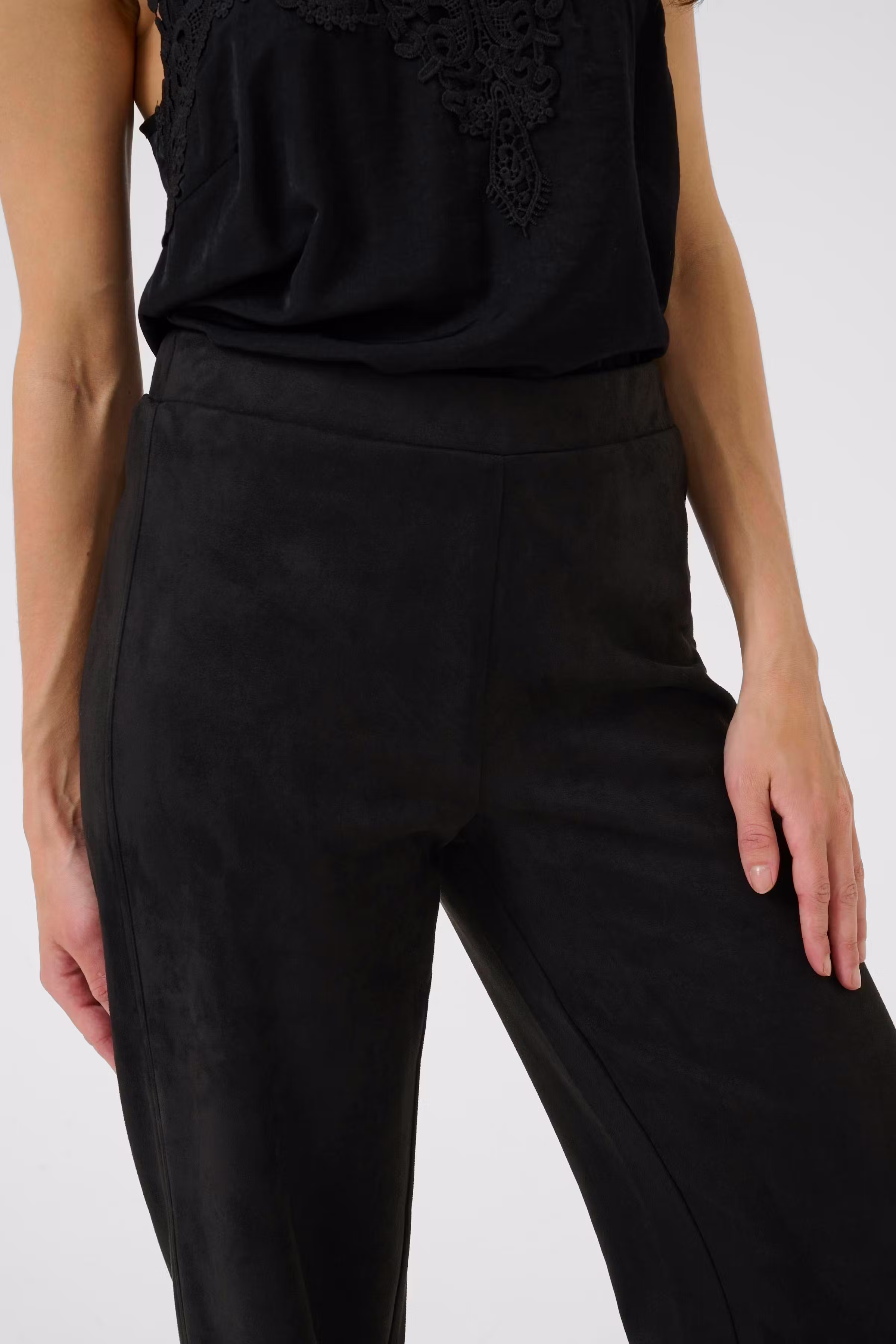 CRCanna Trousers LOOKBOOK DETAIL 10614526-100120