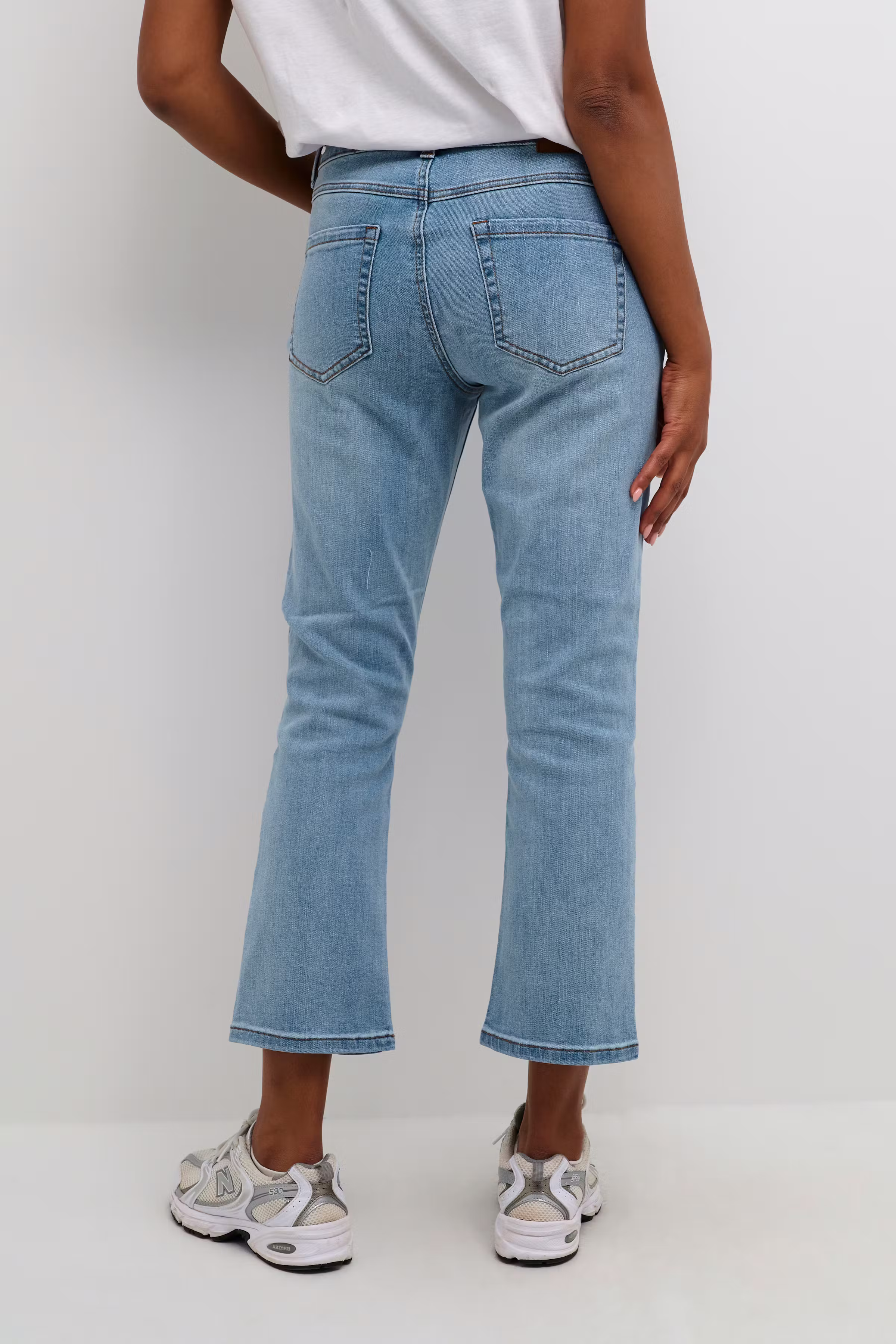 KAsinem Cropped Jeans LOOKBOOK BACK 10506133-101012