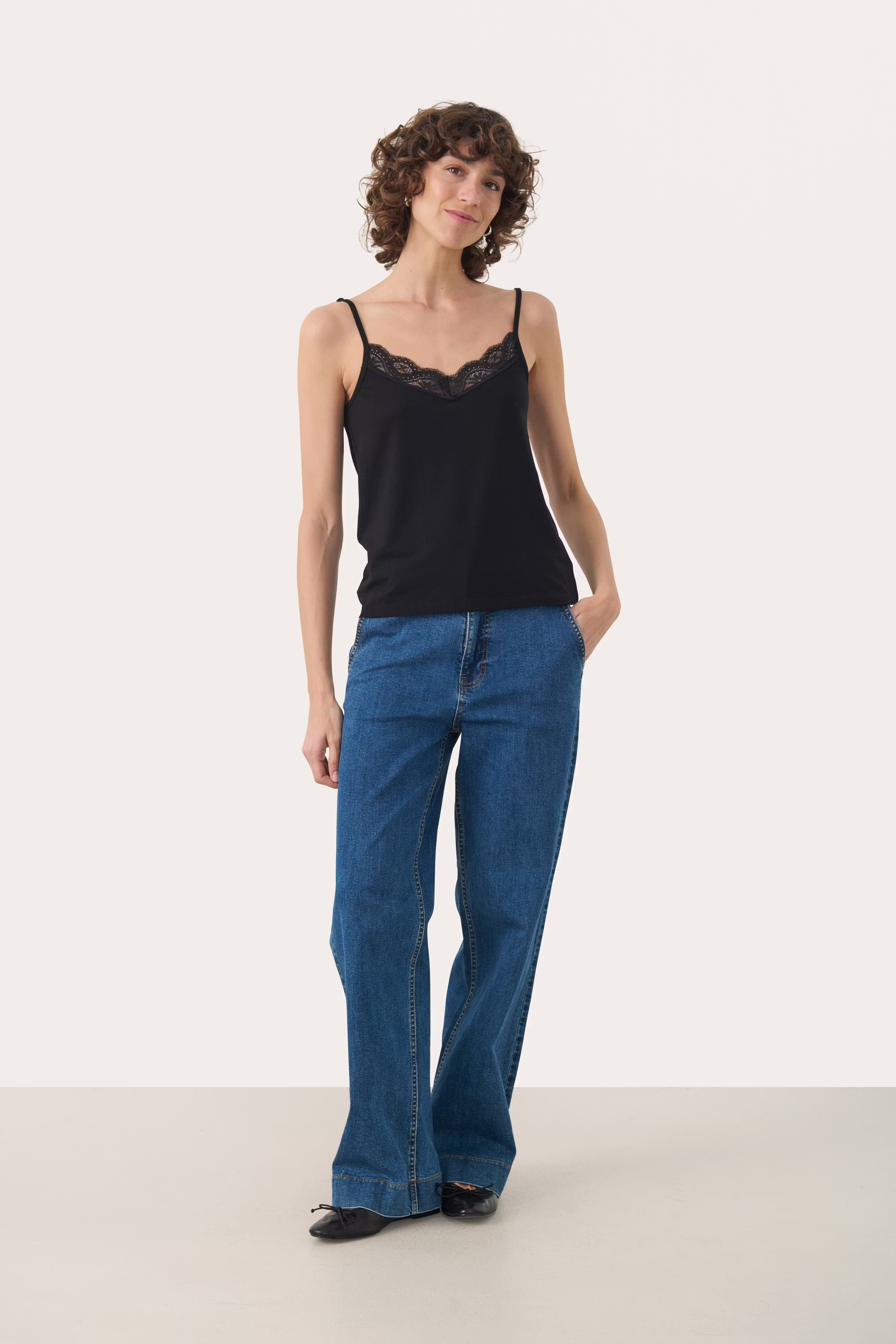 NatalienePW Top LOOKBOOK FRONT 30309863-194008