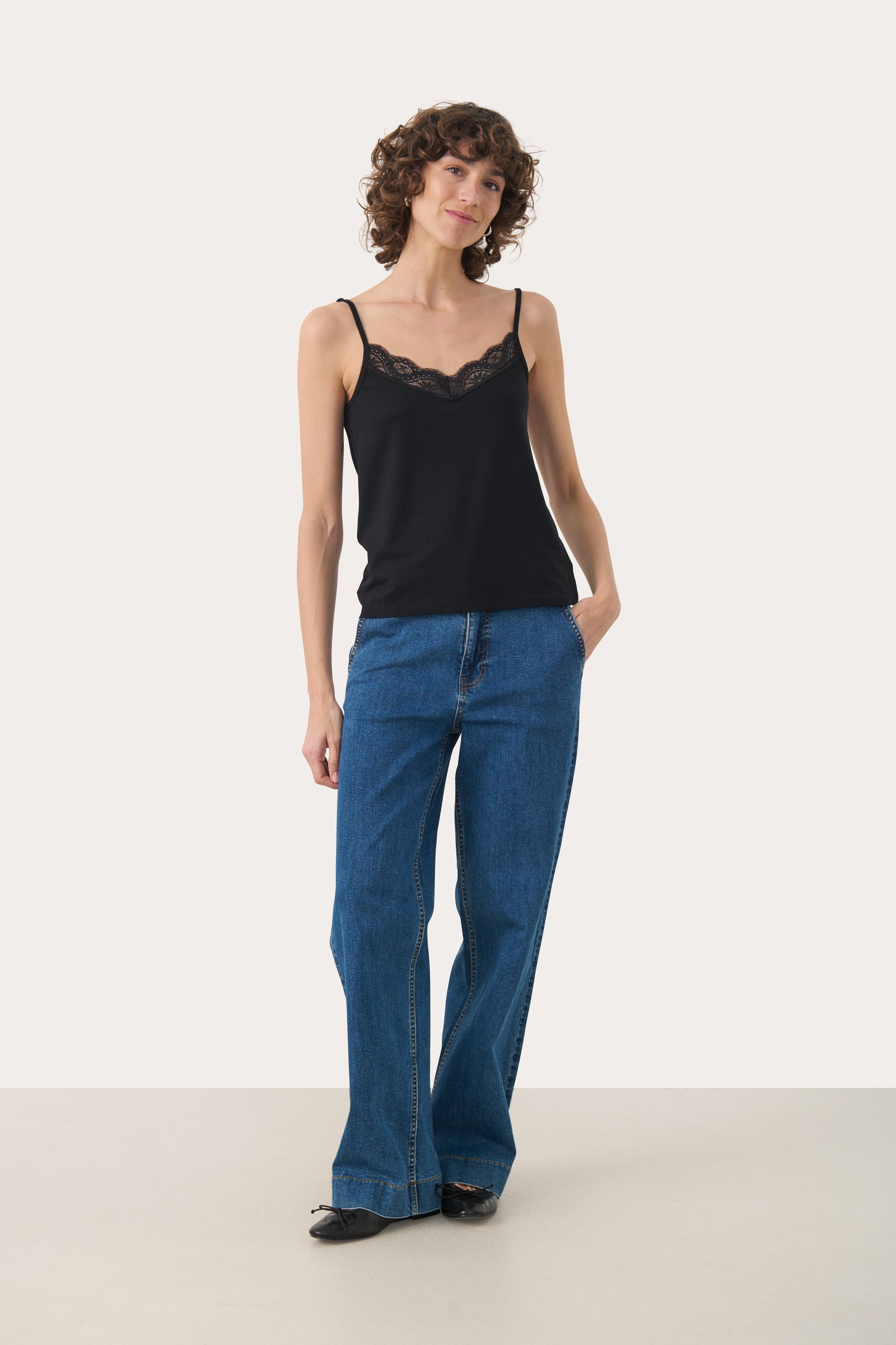 NatalienePW Top LOOKBOOK FRONT 30309863-194008