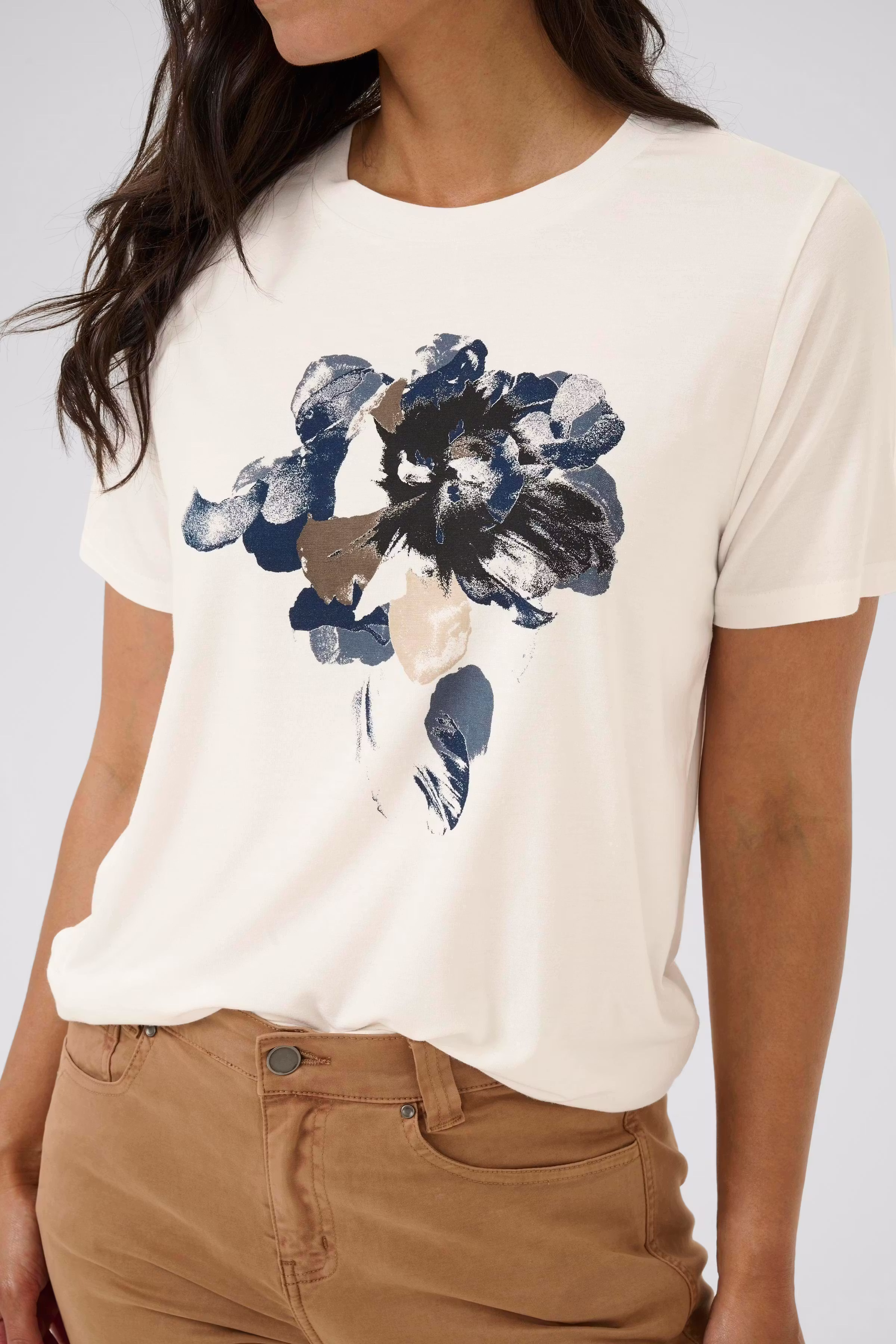 BPleona T-shirt LOOKBOOK DETAIL 40200018-110602