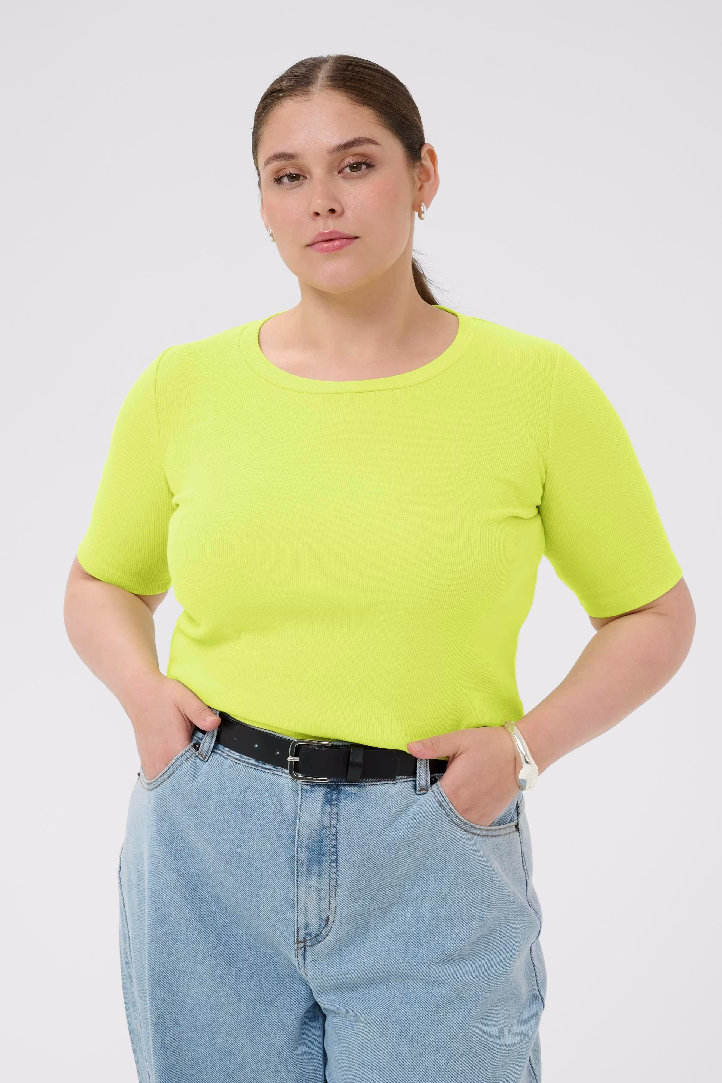 KCcarina T-shirt LOOKBOOK FRONT 10581627-130540