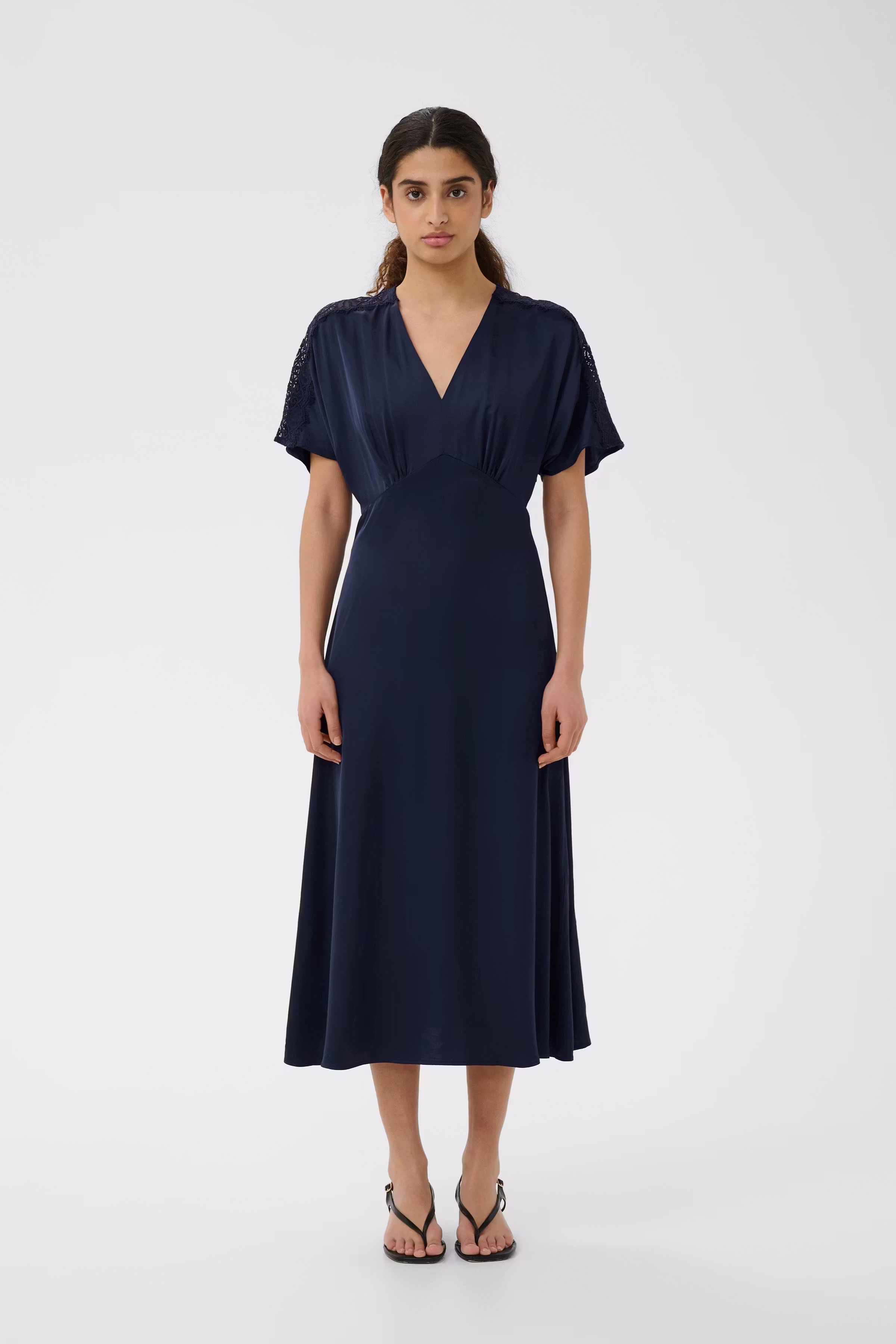 BallaIW Dress LOOKBOOK FRONT 30111217-193831