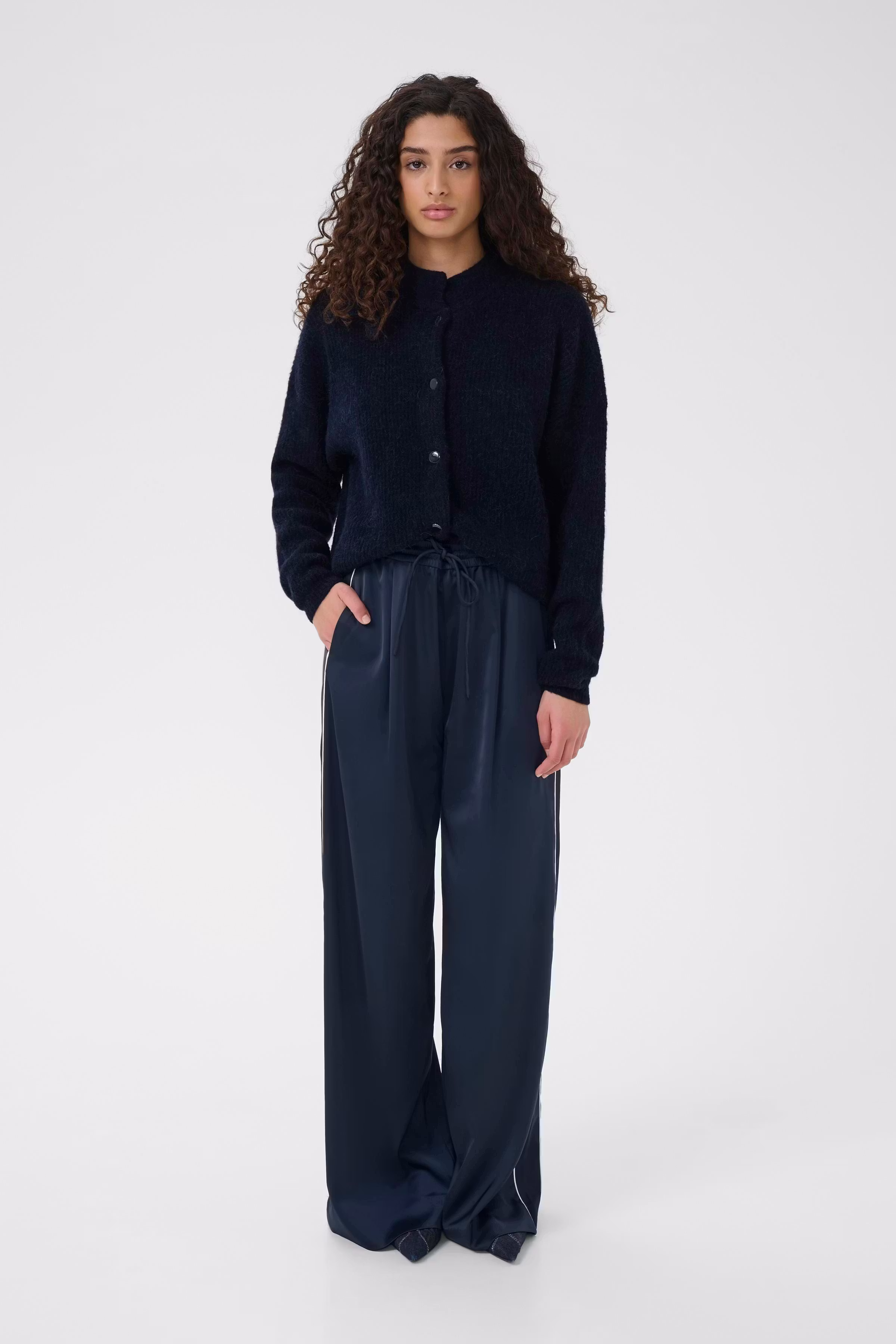 AlphaGZ Cardigan LOOKBOOK FRONT 10906463-108935