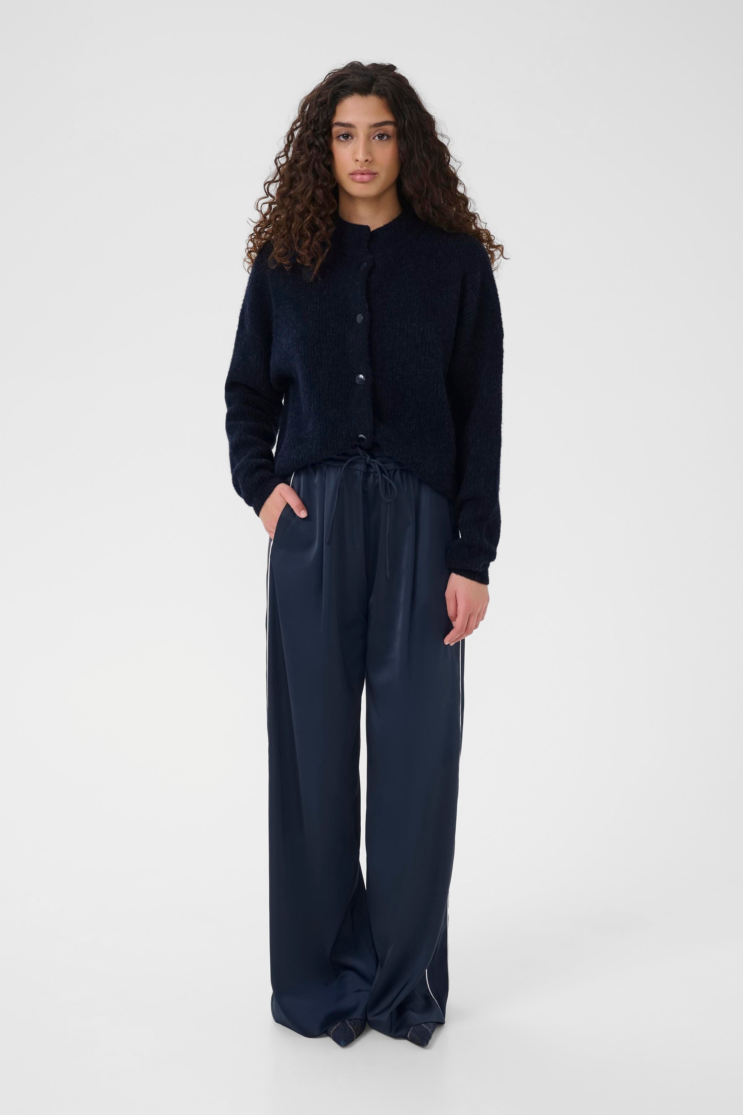 AlphaGZ Cardigan LOOKBOOK FRONT 10906463-108935