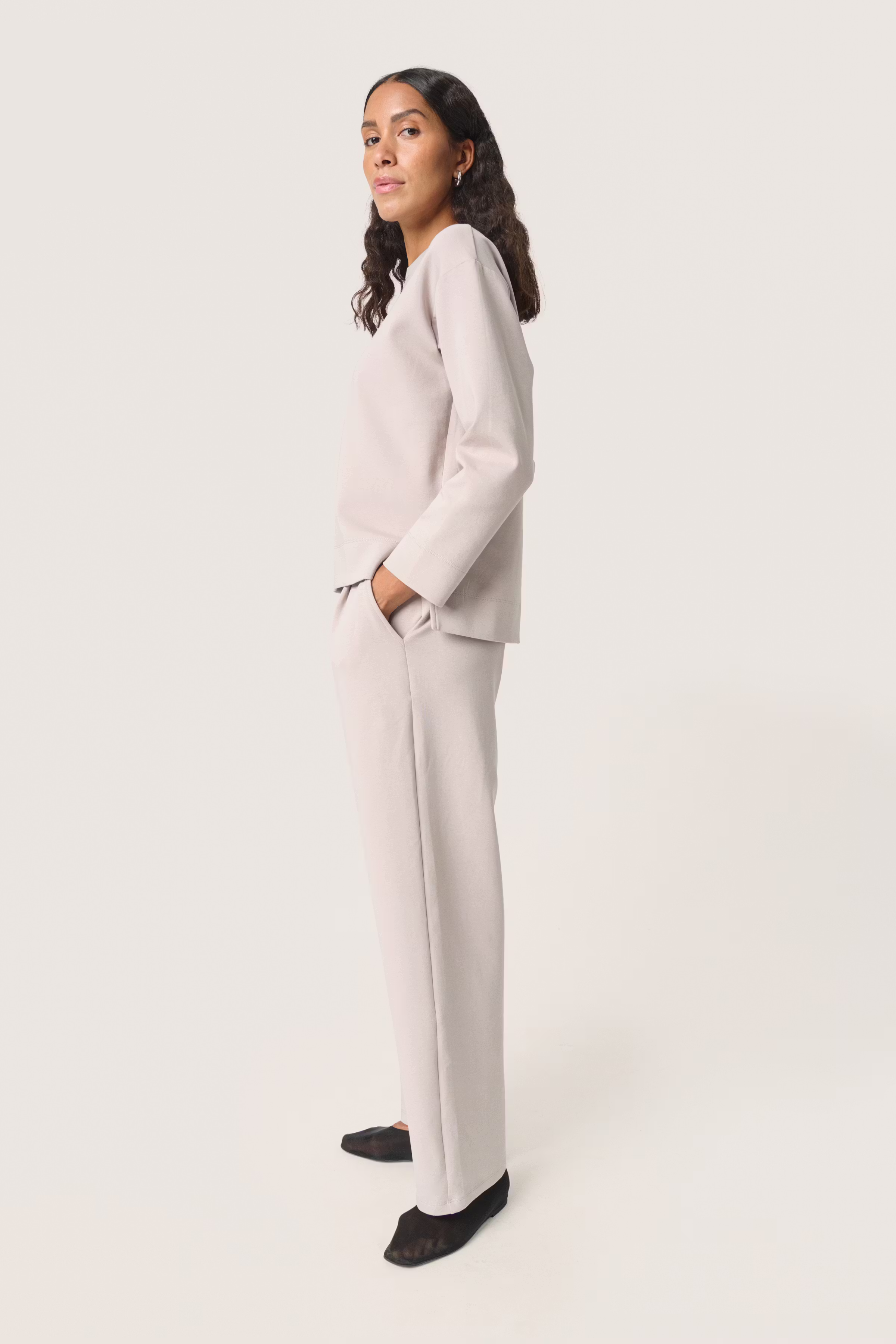 SLMagana Sweatshirt LOOKBOOK FRONT 30407919-153800