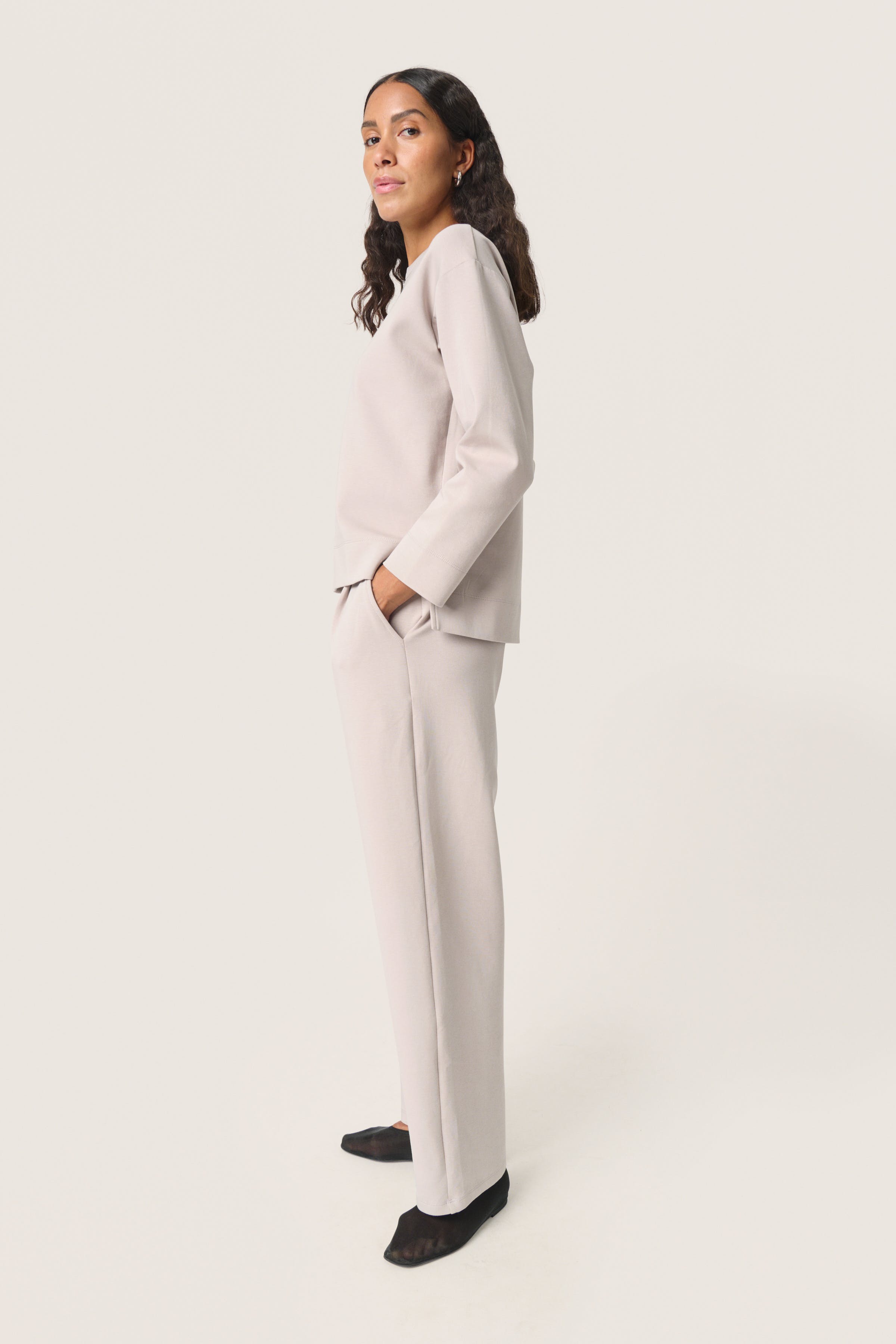 SLMagana Sweatshirt LOOKBOOK FRONT 30407919-153800