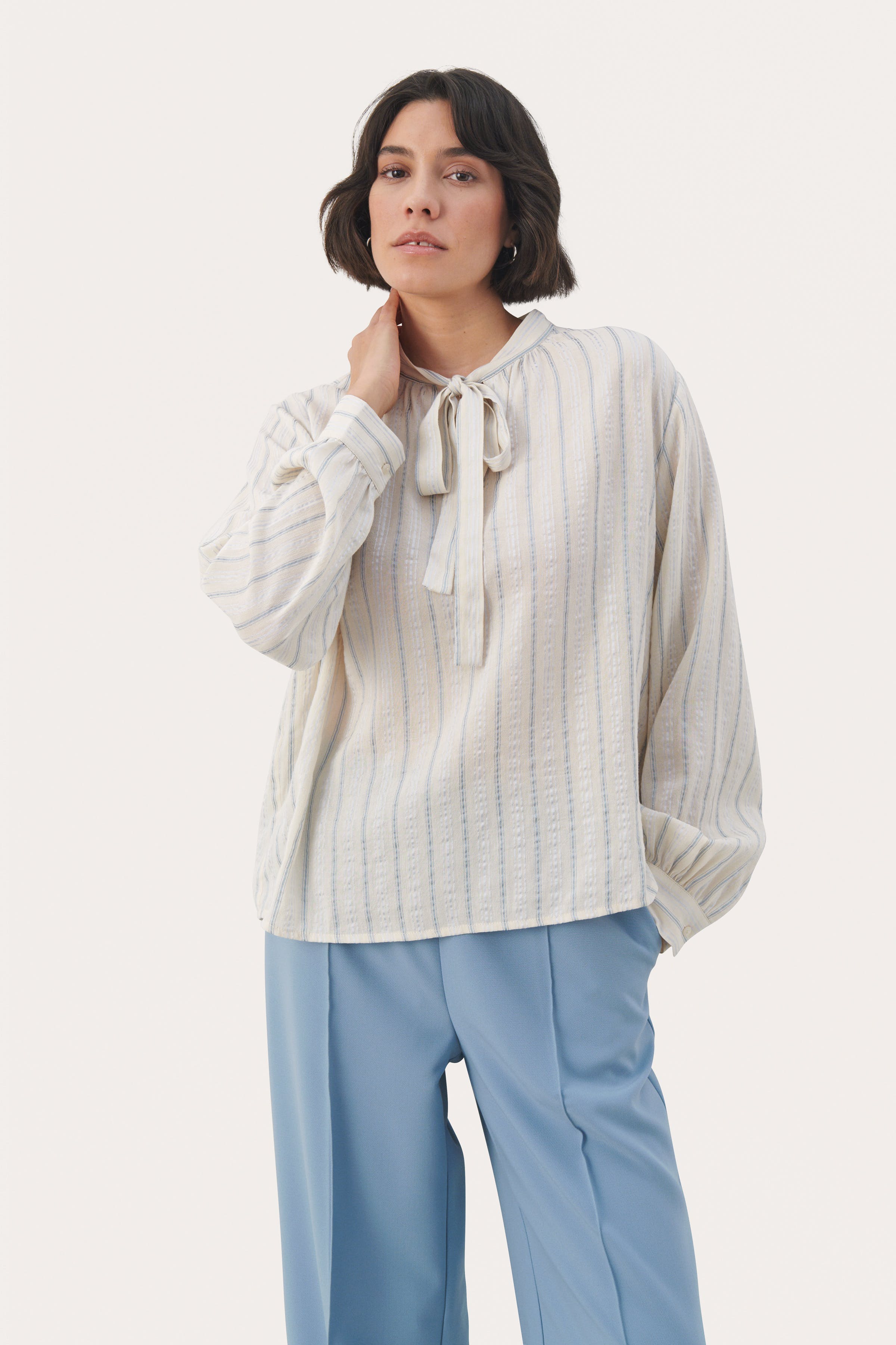 EpokePW Bluse LOOKBOOK FRONT 30308465-302768