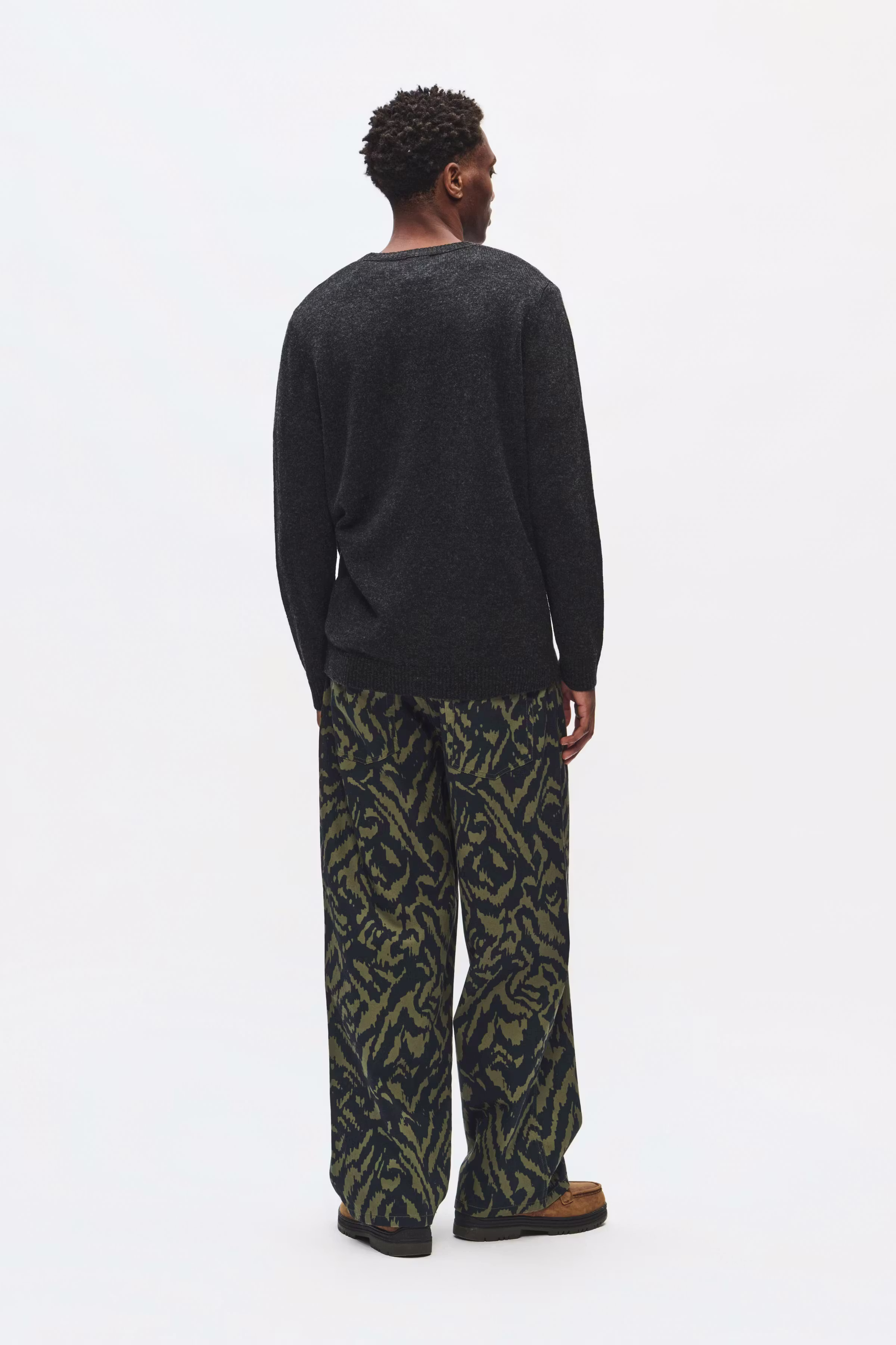 WWTay Lambswool Pullover LOOKBOOK BACK 30251382-193911
