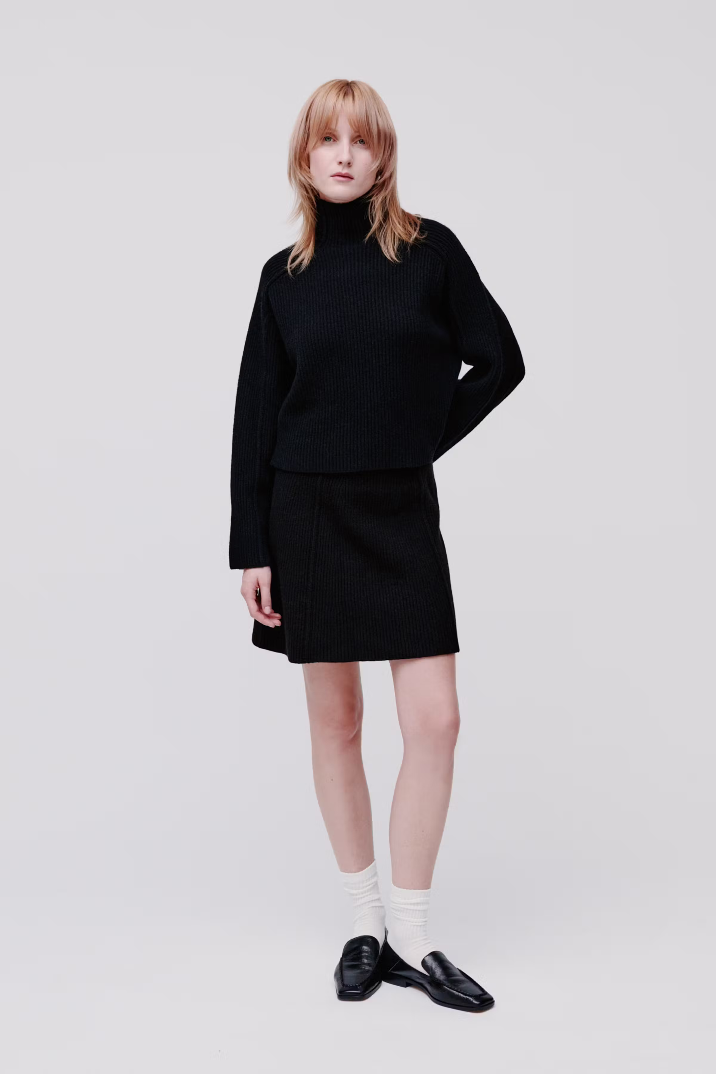 IOKEEVA Pullover LOOKBOOK FRONT 30600600-BK999