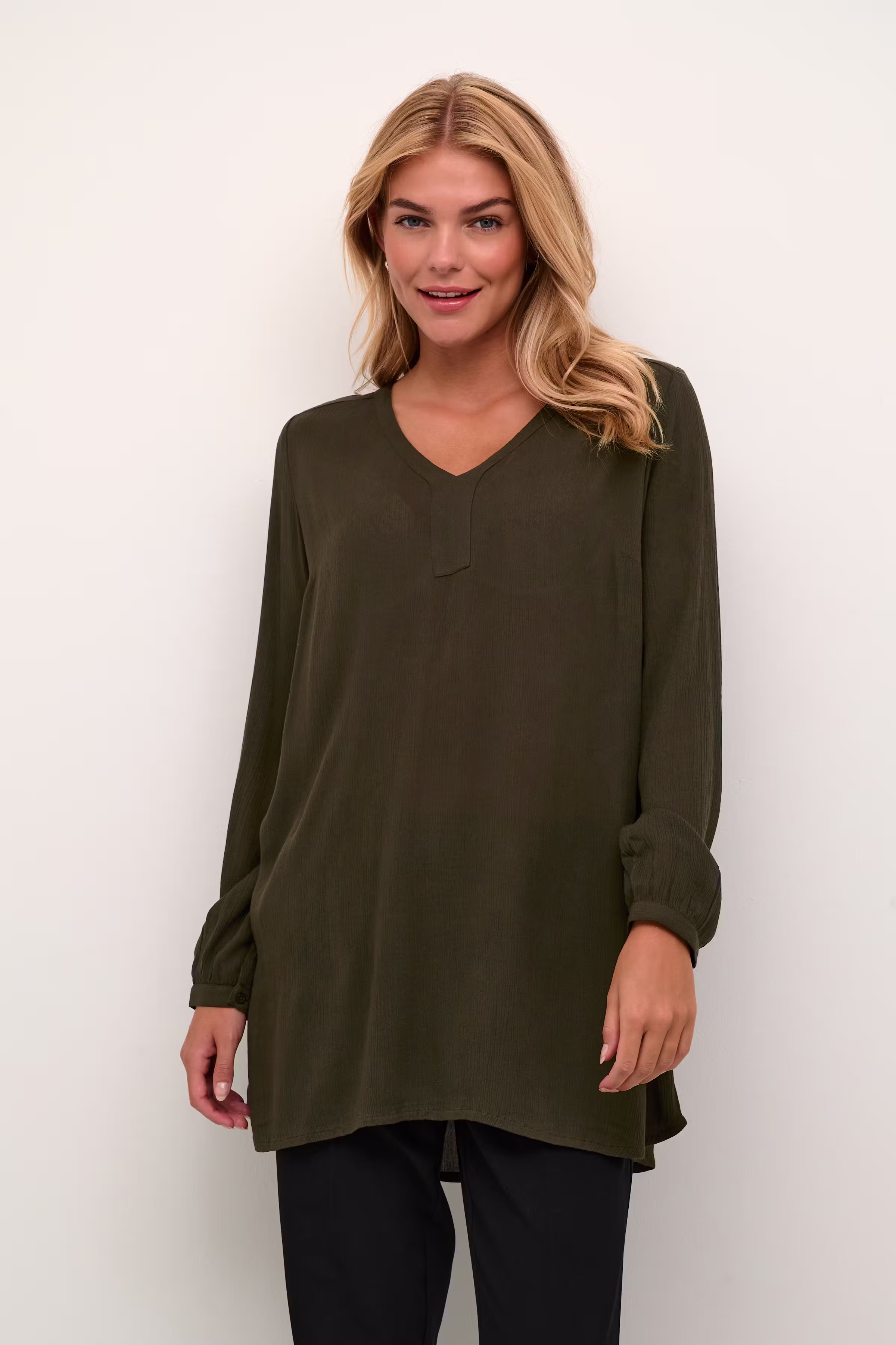 Amber Tunika LOOKBOOK FRONT 501038-190414