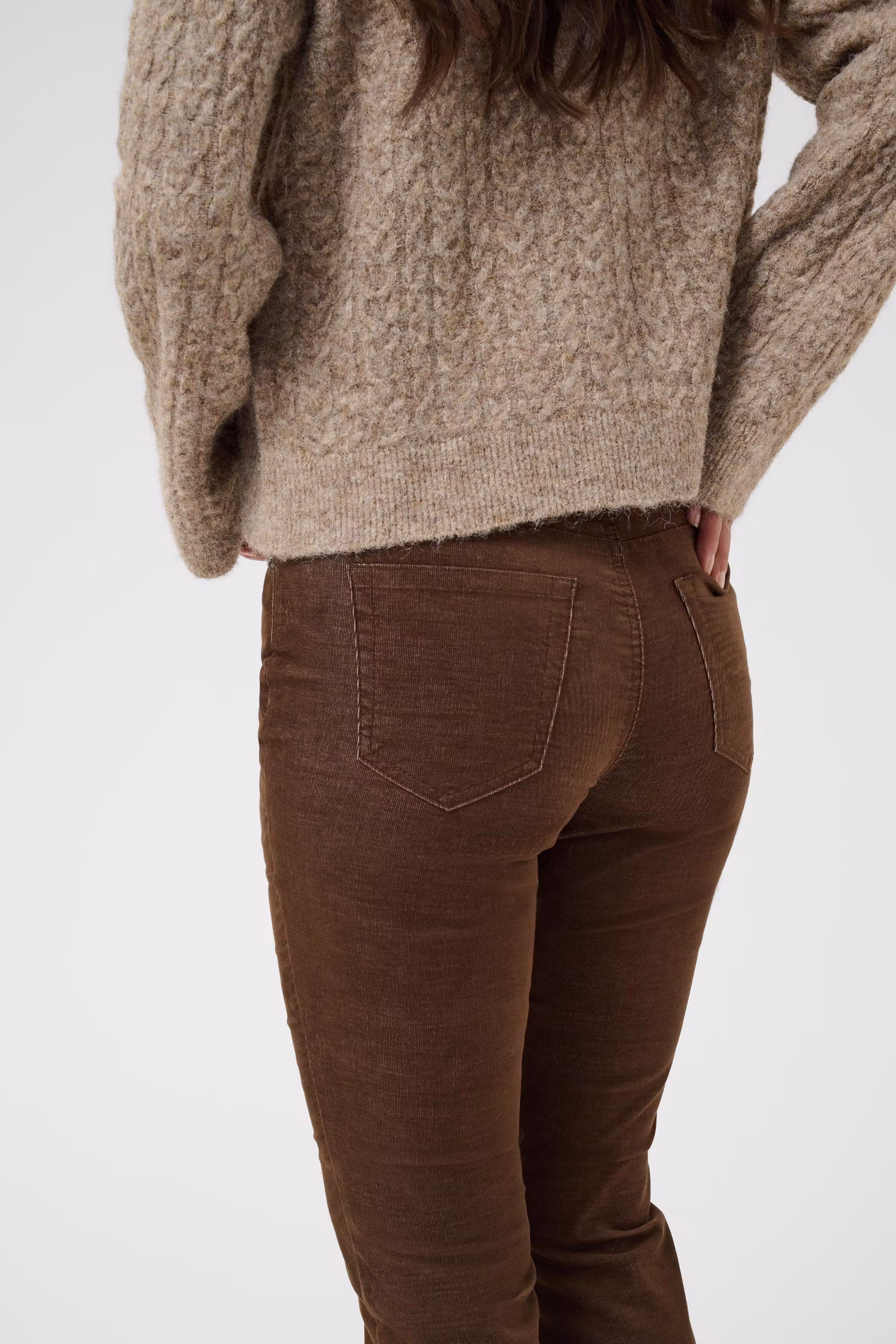 KAbecca Hose LOOKBOOK DETAIL 10512373-191116