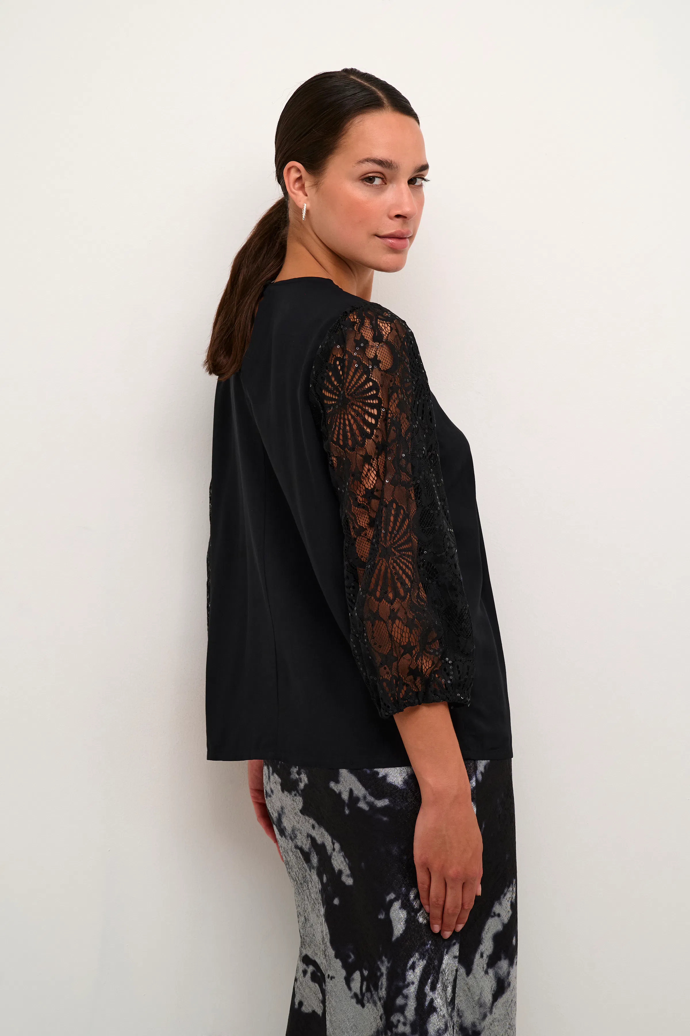 KAemilia Blondebluse LOOKBOOK BACK 10509343-100121