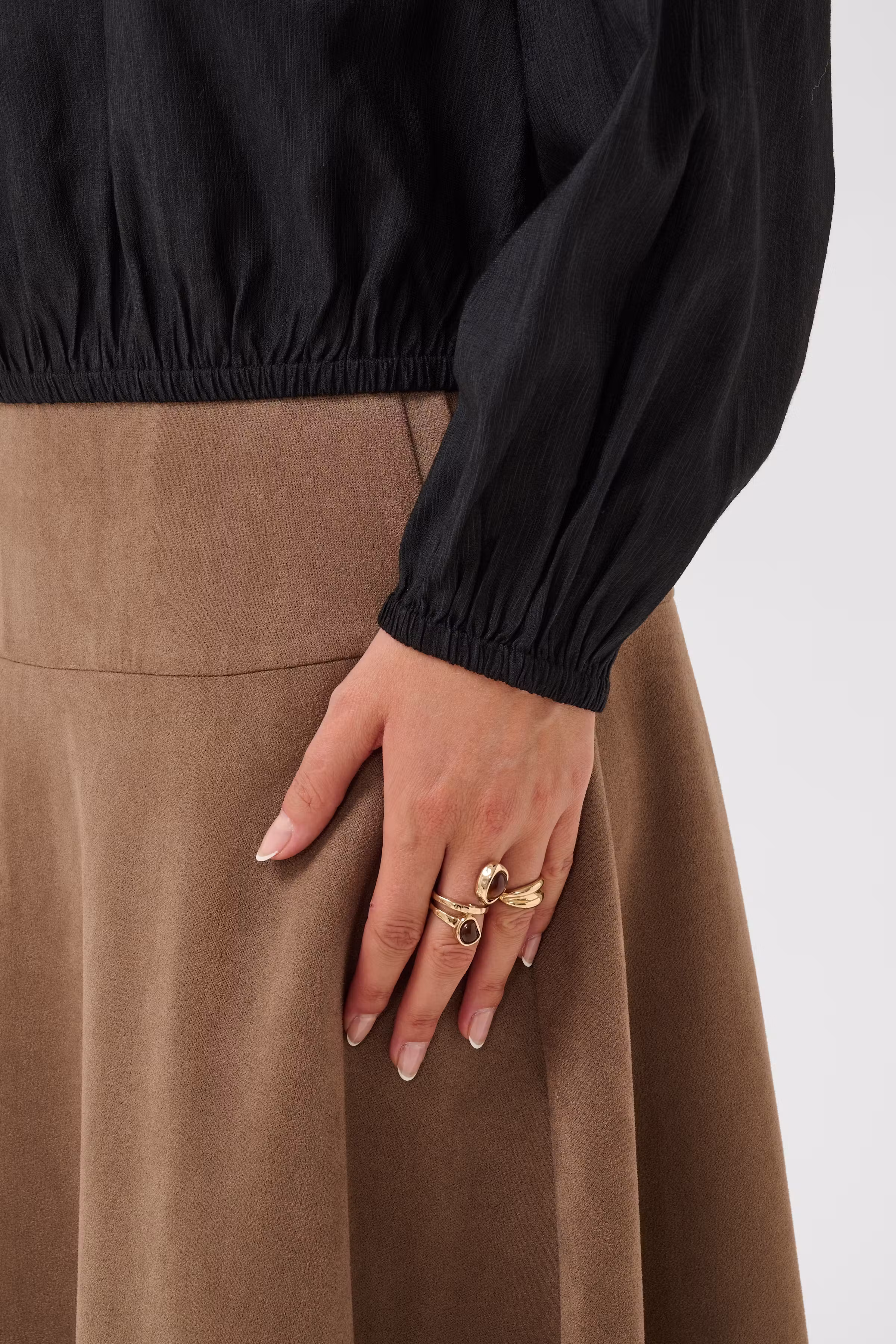 CRTrina Blouse LOOKBOOK DETAIL 10615869-100120