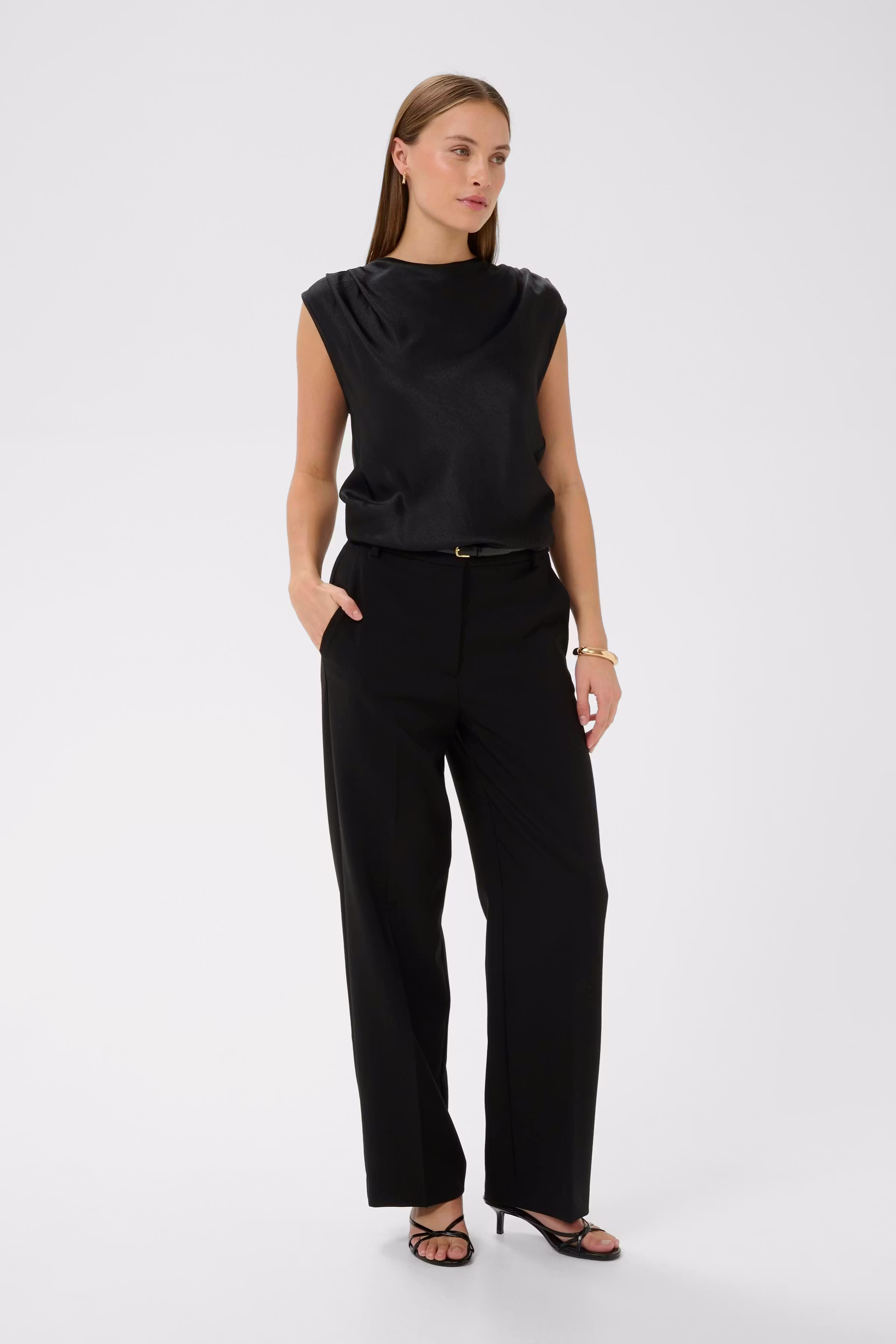 SLMirabella Top LOOKBOOK FRONT 30409056-194008