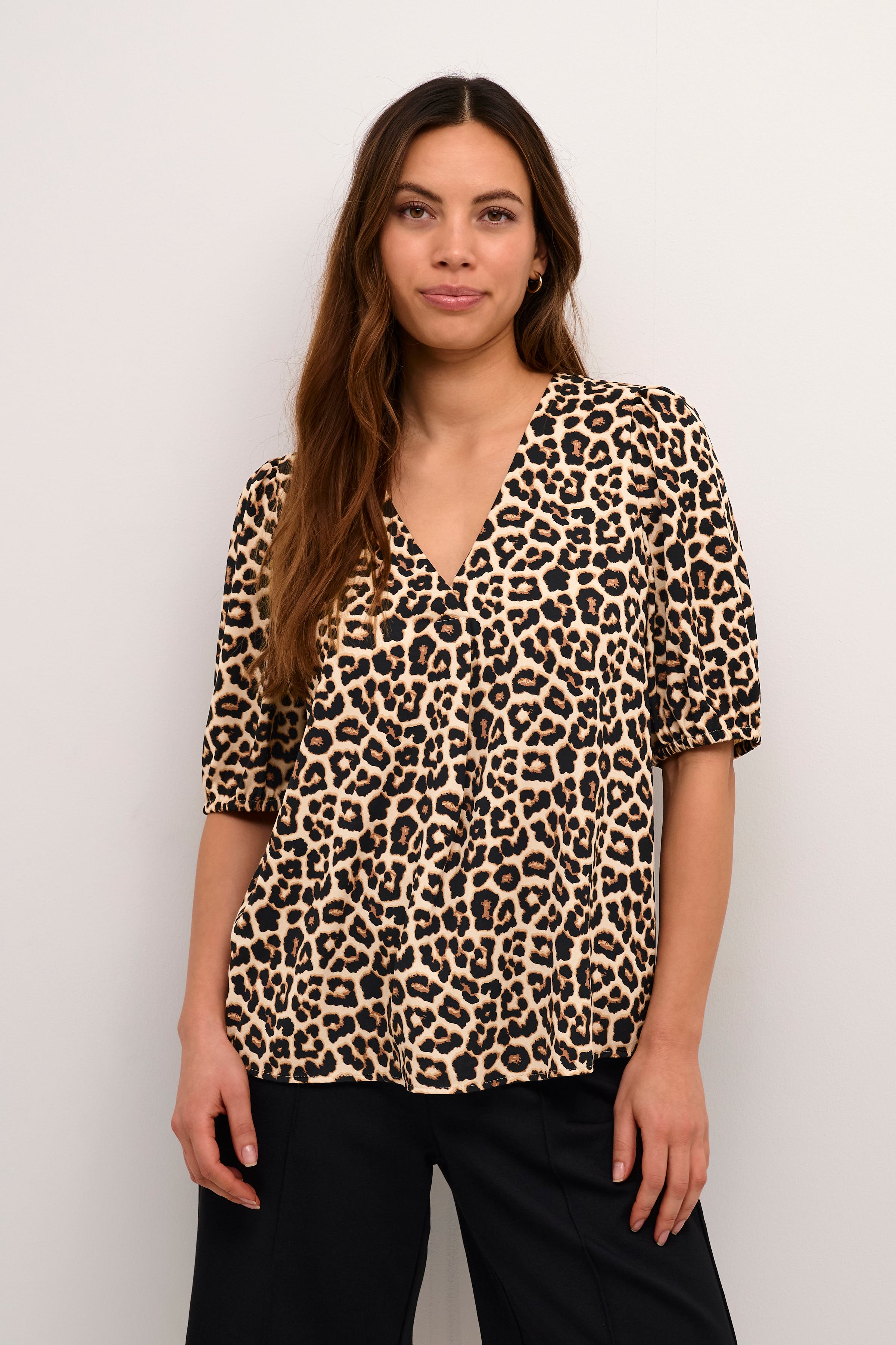 CUbesti Leopard blouse LOOKBOOK FRONT 50111179-106249