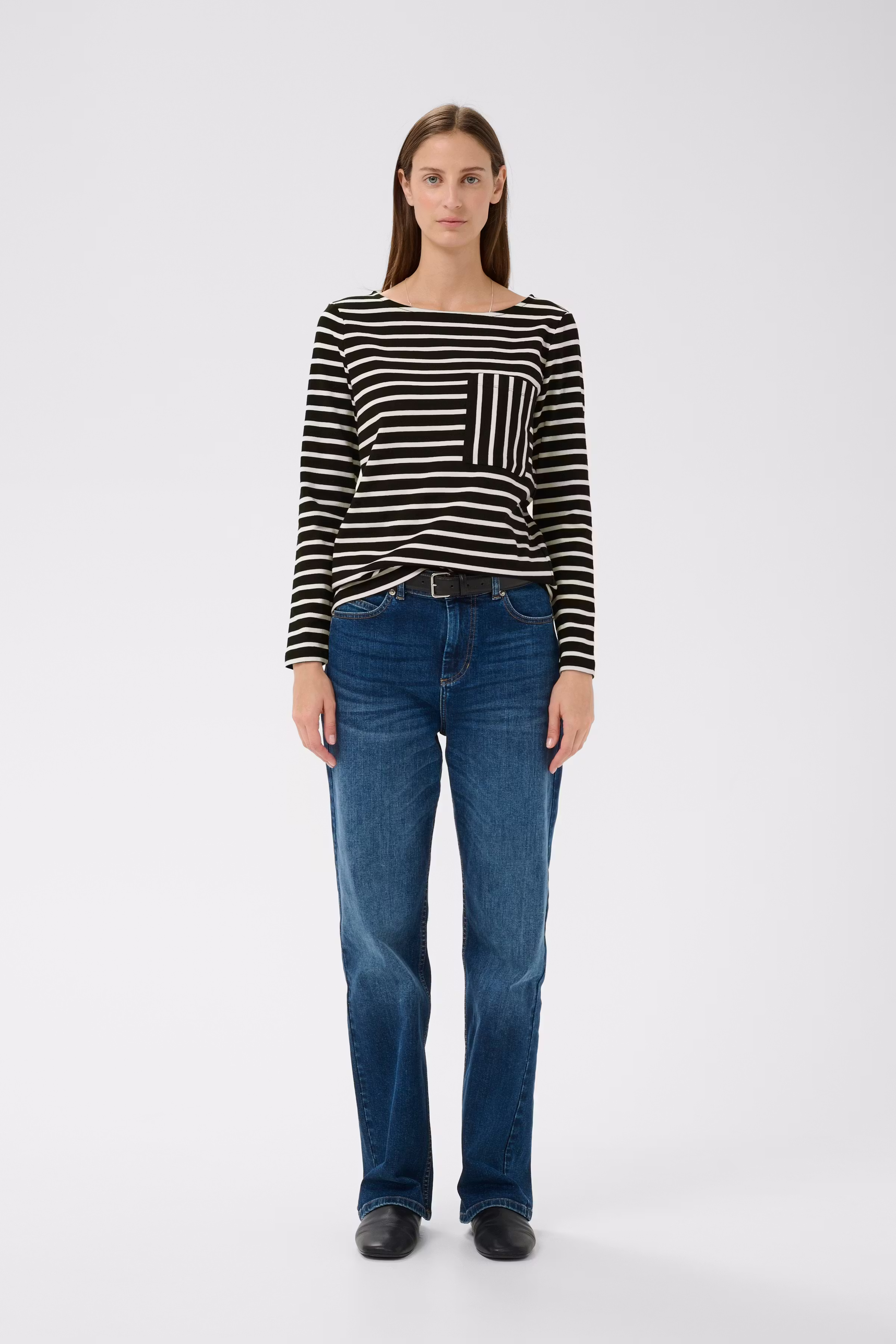 DELLAIW T-shirt LOOKBOOK FRONT 30112419-900006724