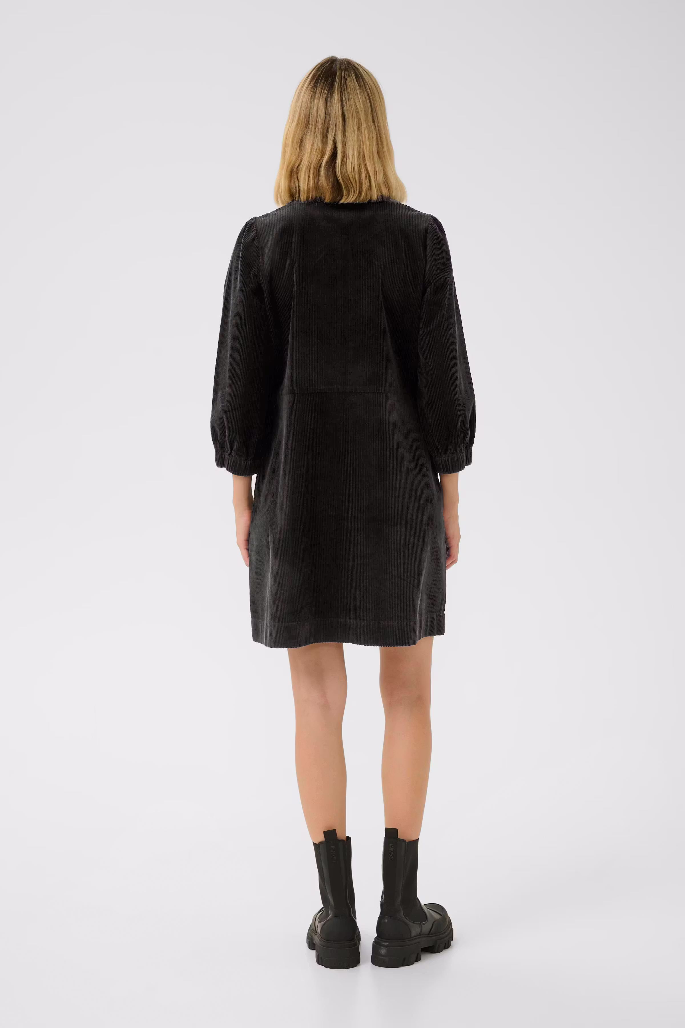 EyvorPW Fløjlskjole LOOKBOOK BACK 30308117-194008