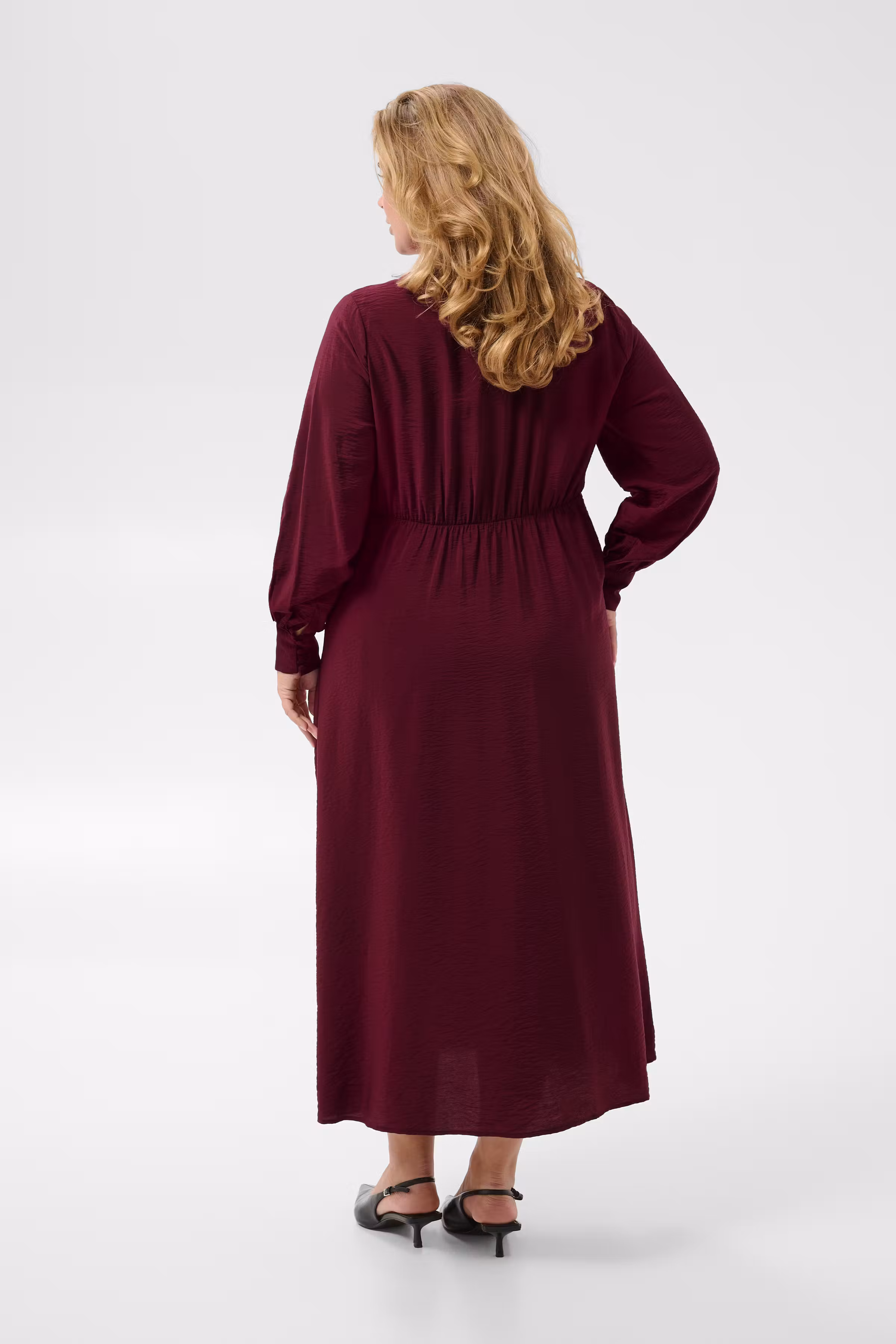 KCneela Kleid LOOKBOOK BACK 10584978-191522