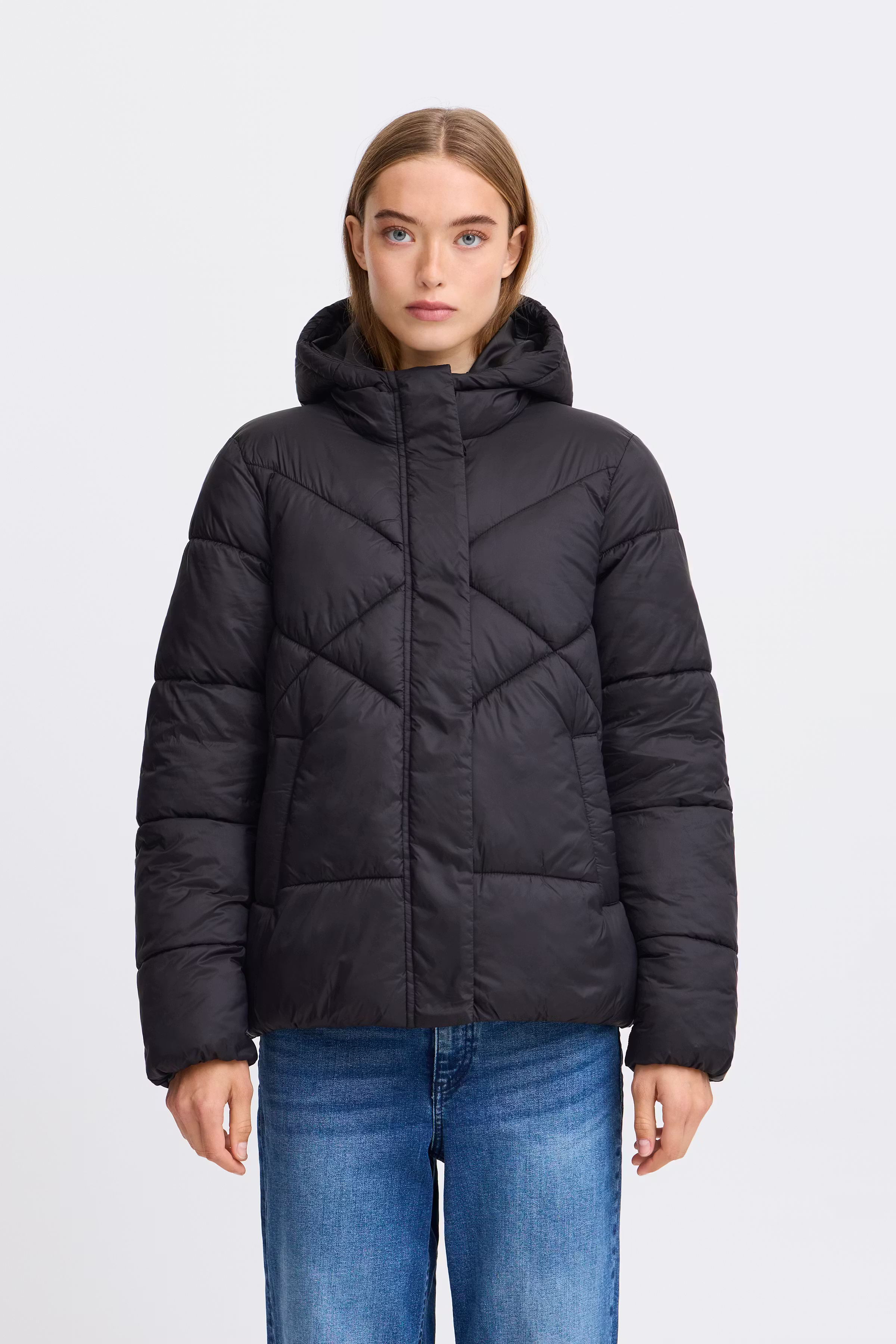IHZORANA Yttertøy LOOKBOOK FRONT 20121299-194008
