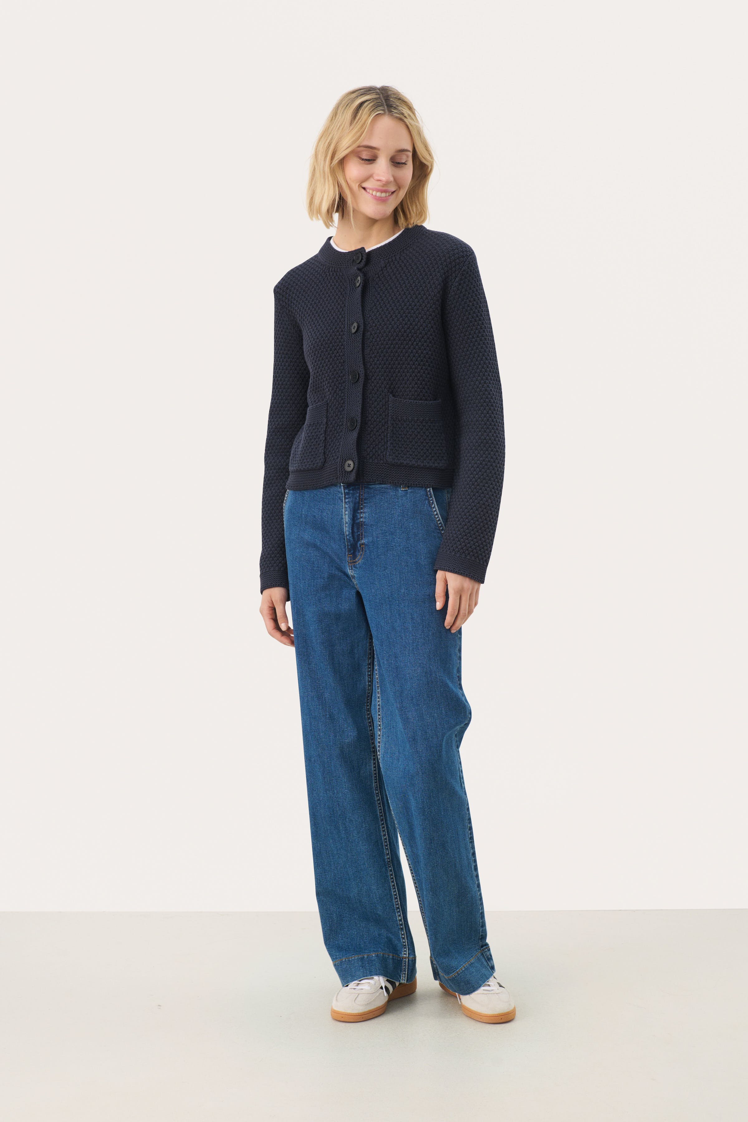 ElmiePW Cardigan LOOKBOOK FRONT 30308520-194013