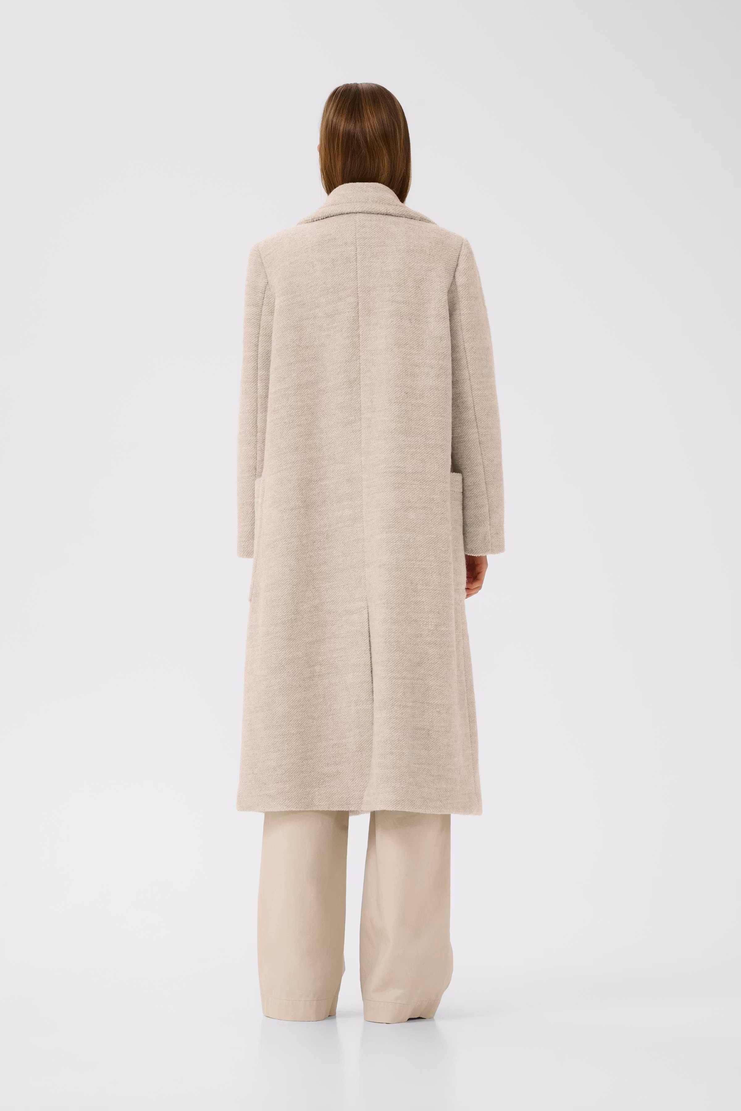 YumIW Coat LOOKBOOK BACK 30110615-1304031