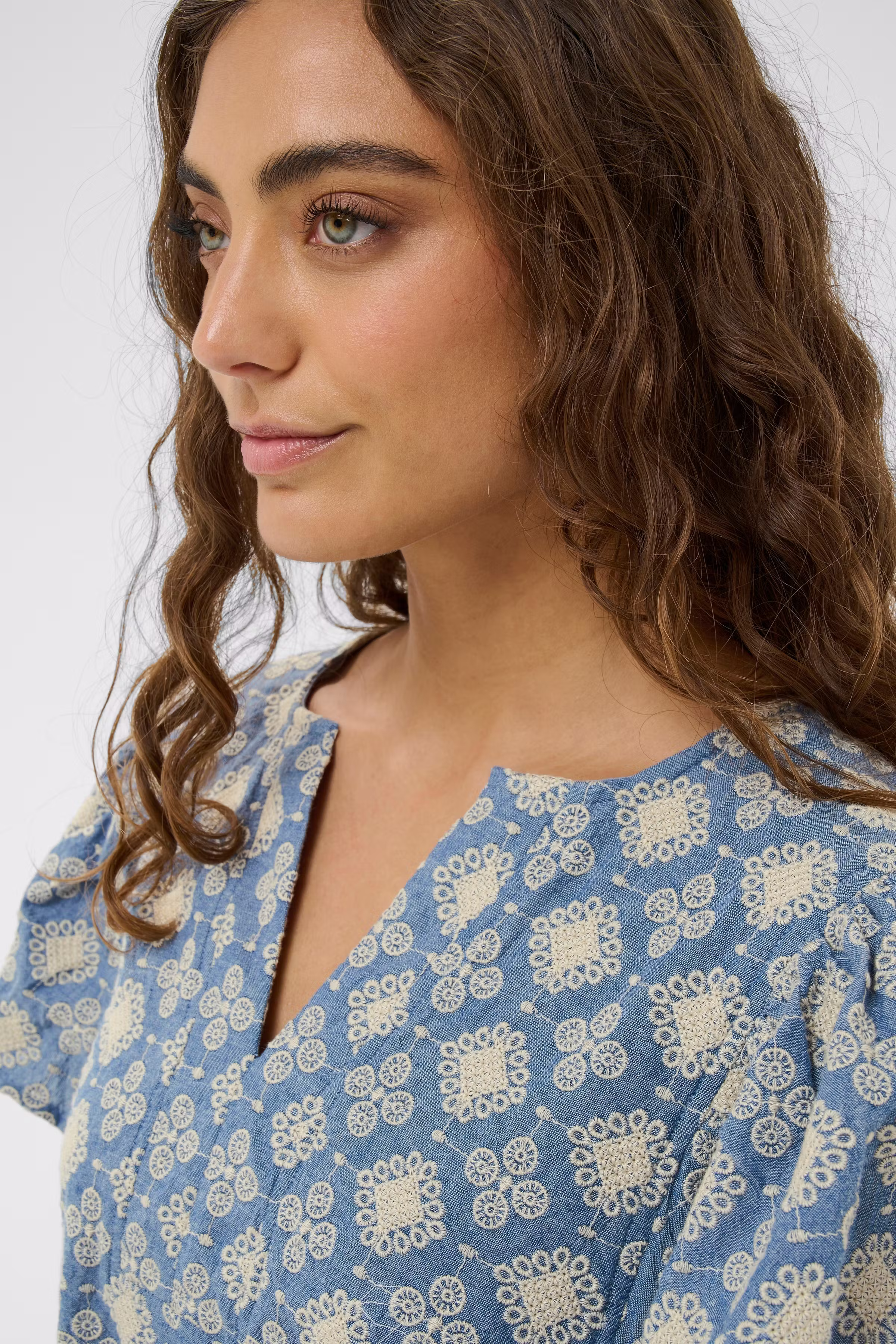 CUjustin Bluse LOOKBOOK DETAIL 50113037-109400