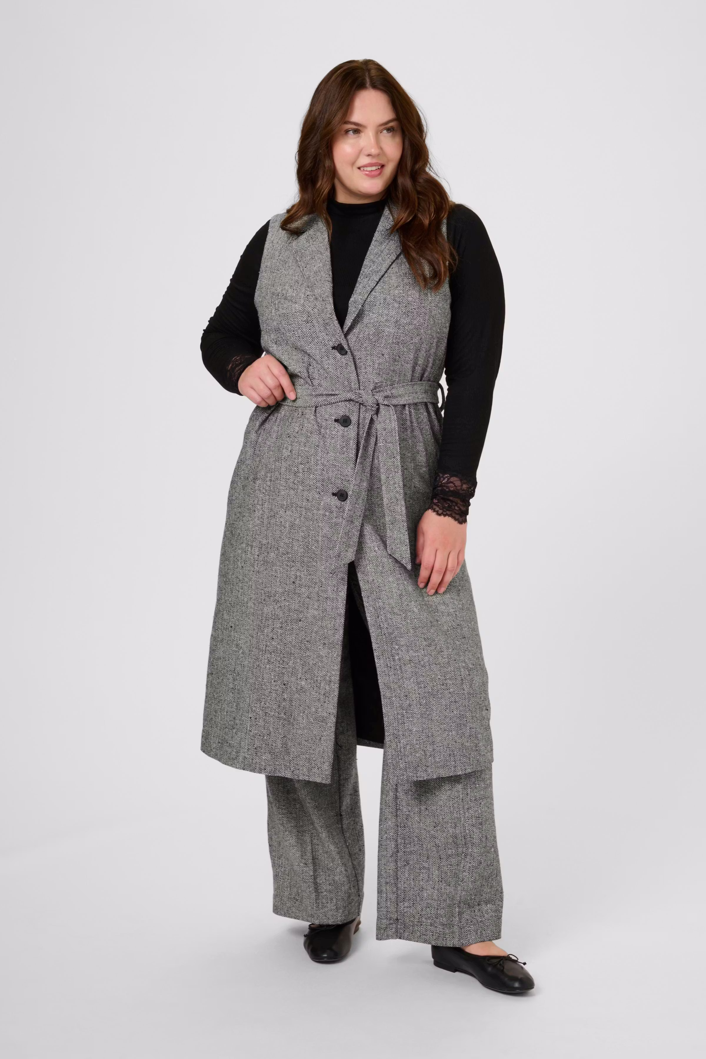 KCthilla Weste LOOKBOOK FRONT 10583808-108553