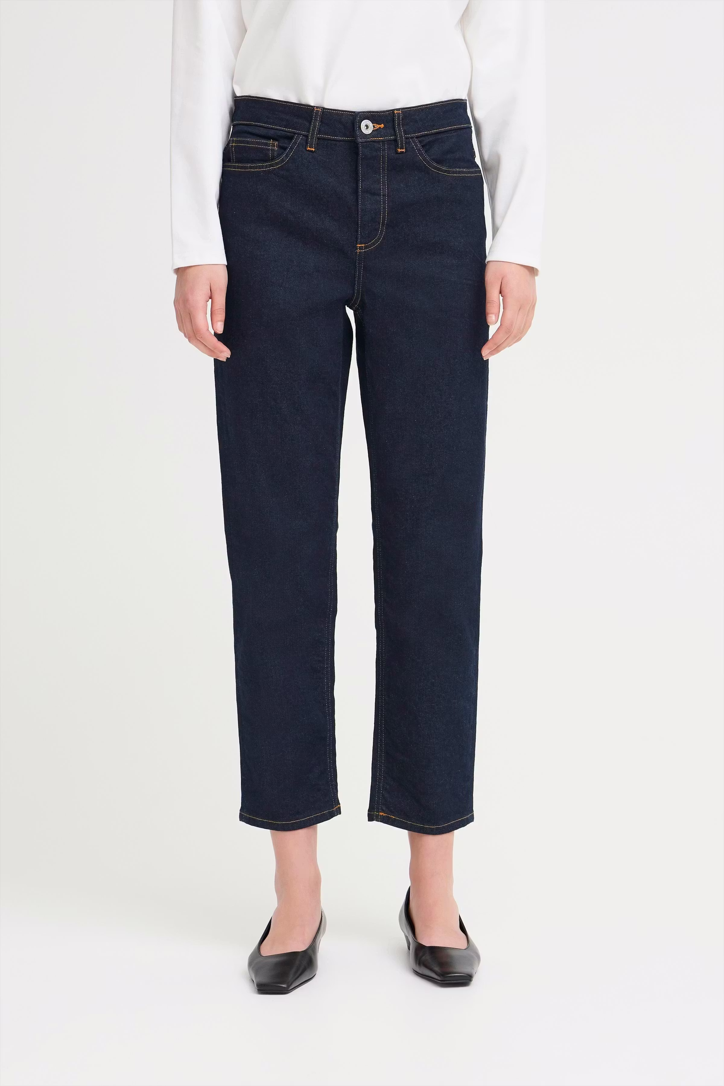 IHTWIGGY RAVEN Jeans LOOKBOOK FRONT 20110967-900000209