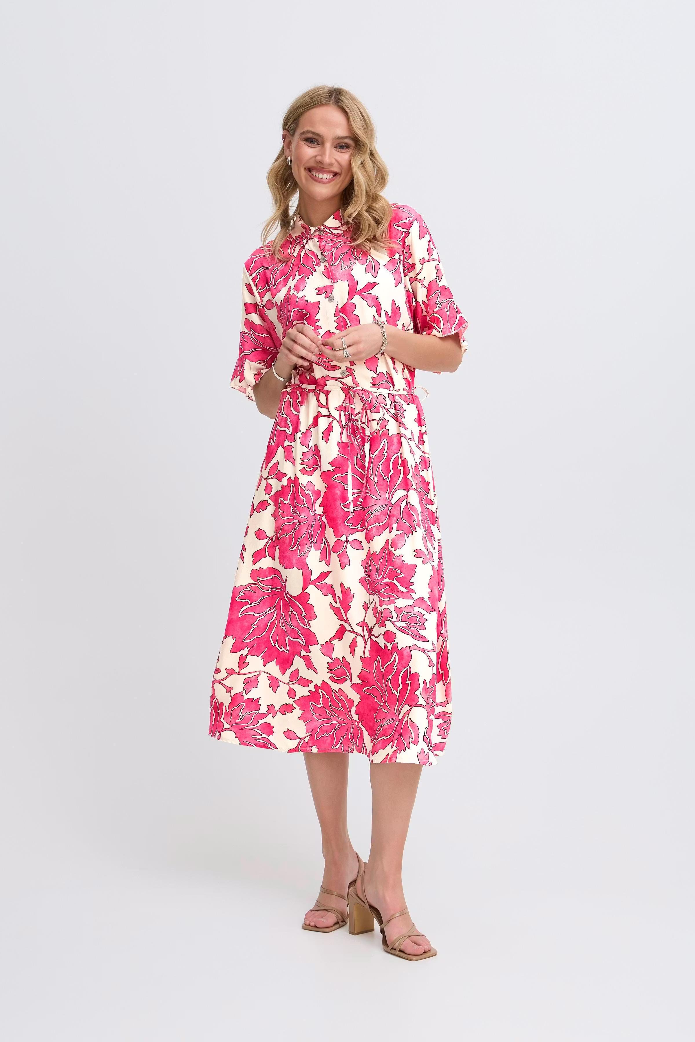 SBINJA Kjole LOOKBOOK FRONT 22101003-182133