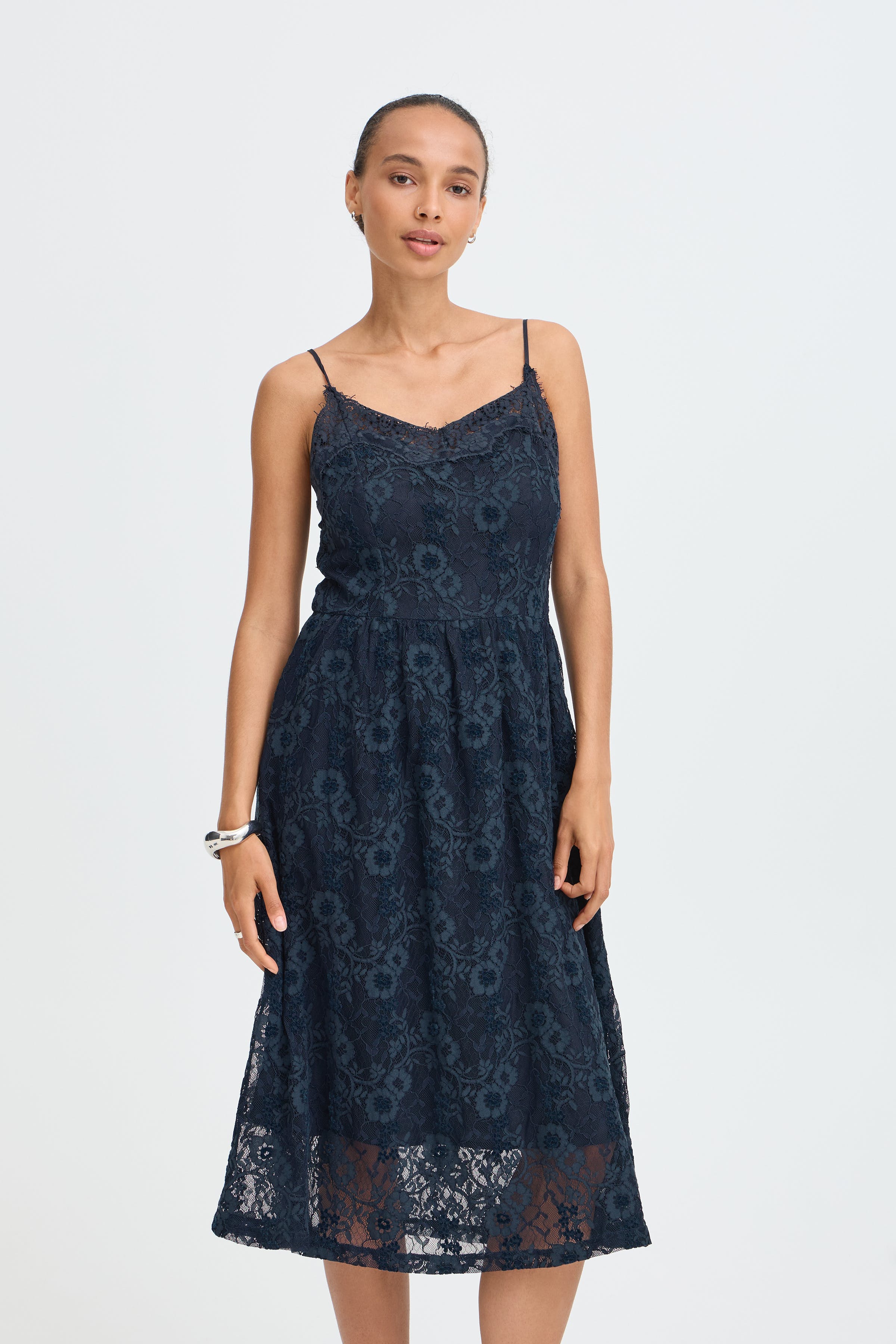 BYXGAIL Kjole LOOKBOOK FRONT 20820300-194020