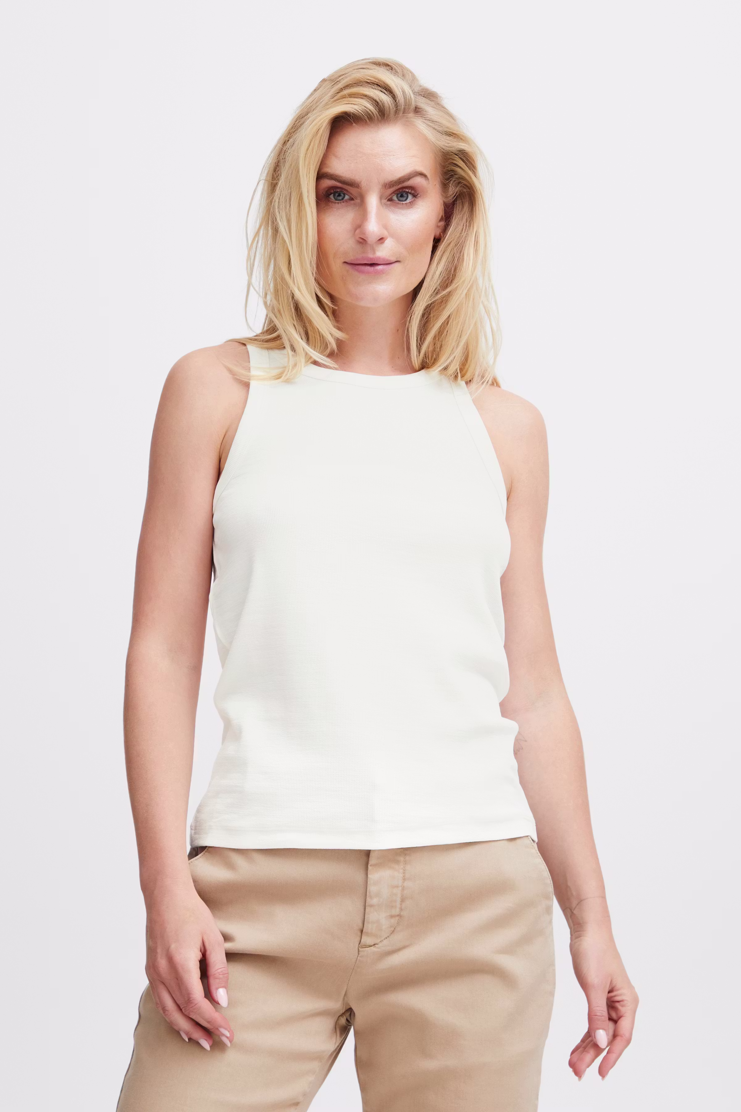 PzAllesia Top LOOKBOOK FRONT 50205504-114201