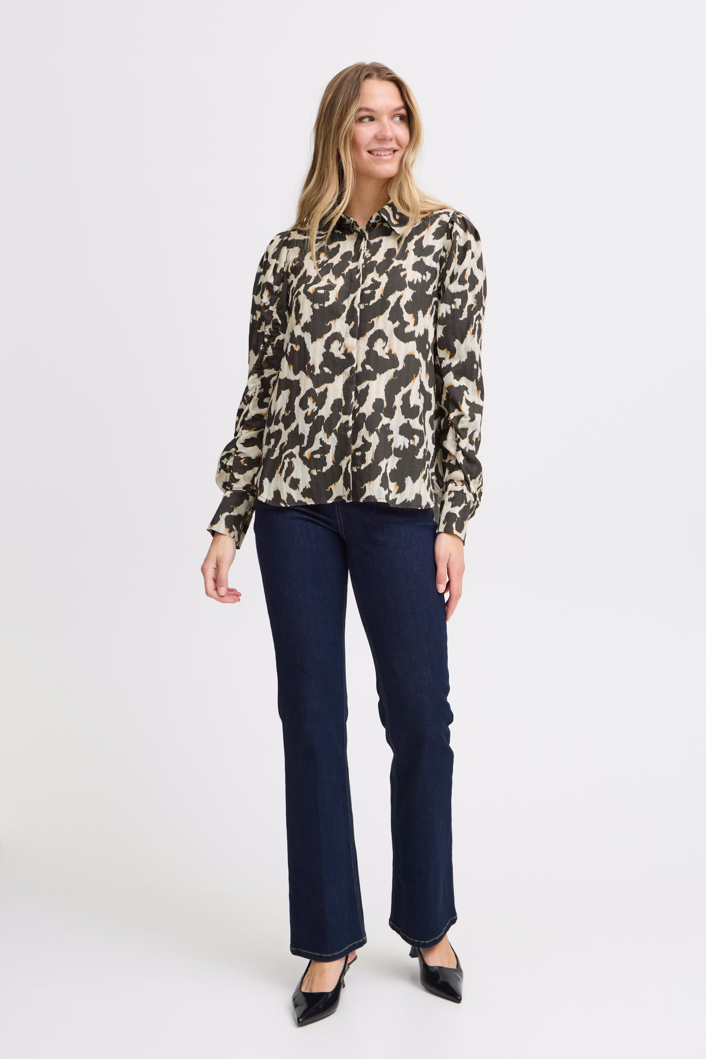 FRLELU Skjorte LOOKBOOK FRONT 20614117-203440