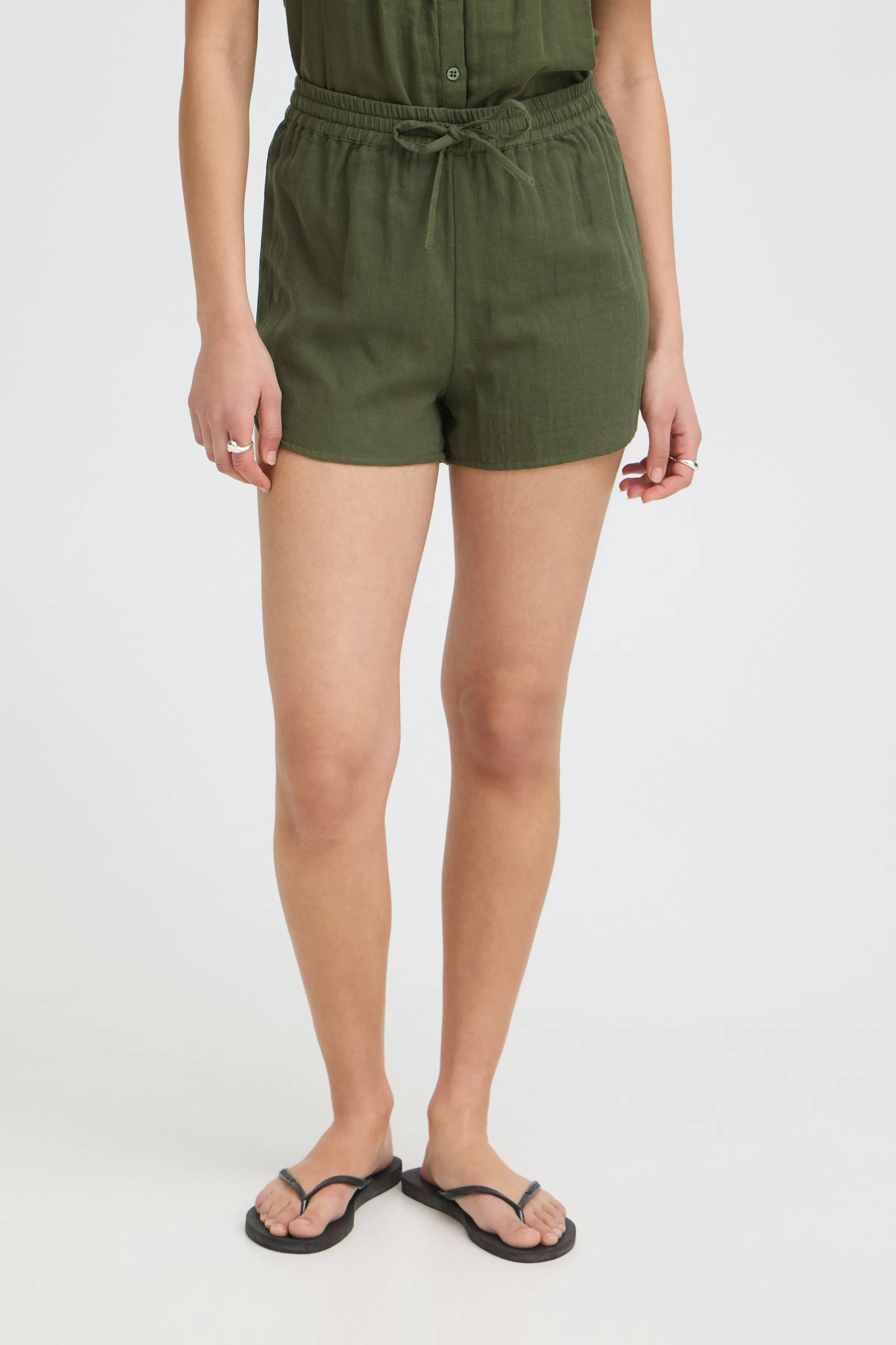 IAFOXA Shorts LOOKBOOK FRONT 20125894-190511