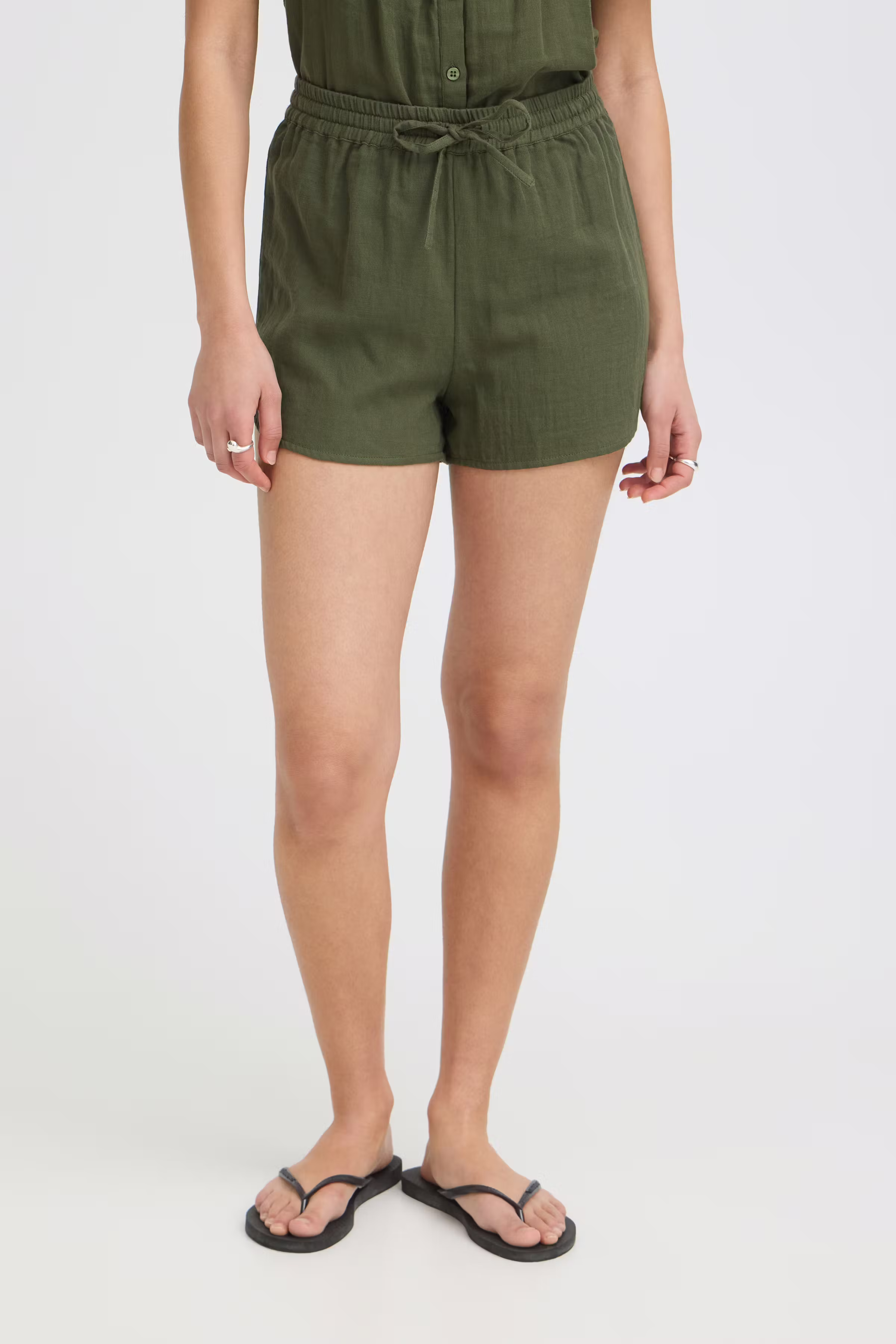 IAFOXA Shorts LOOKBOOK FRONT 20125894-190511