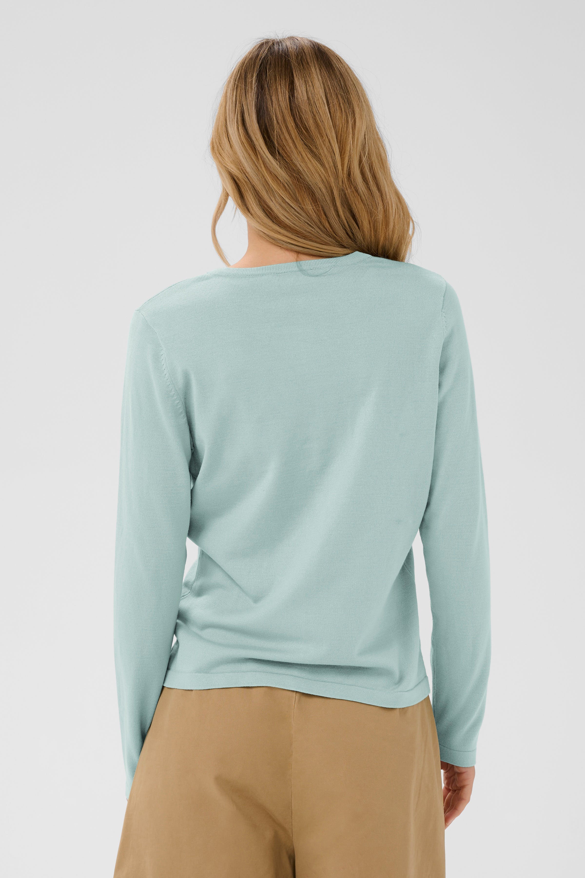 A8661, Cardigan LOOKBOOK BACK 30500005-144506