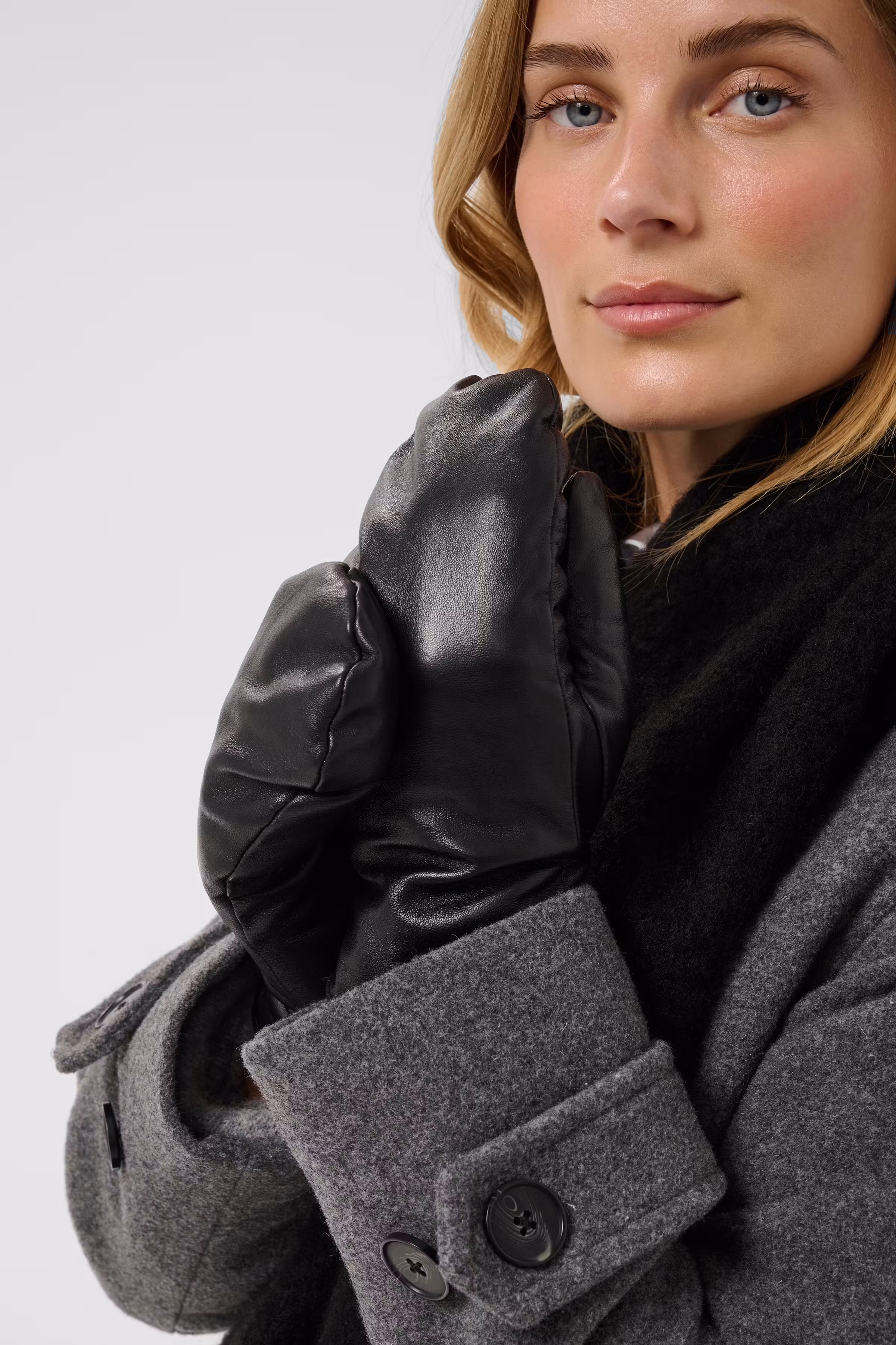 FioriPW Gloves LOOKBOOK DETAIL 30305673-194008