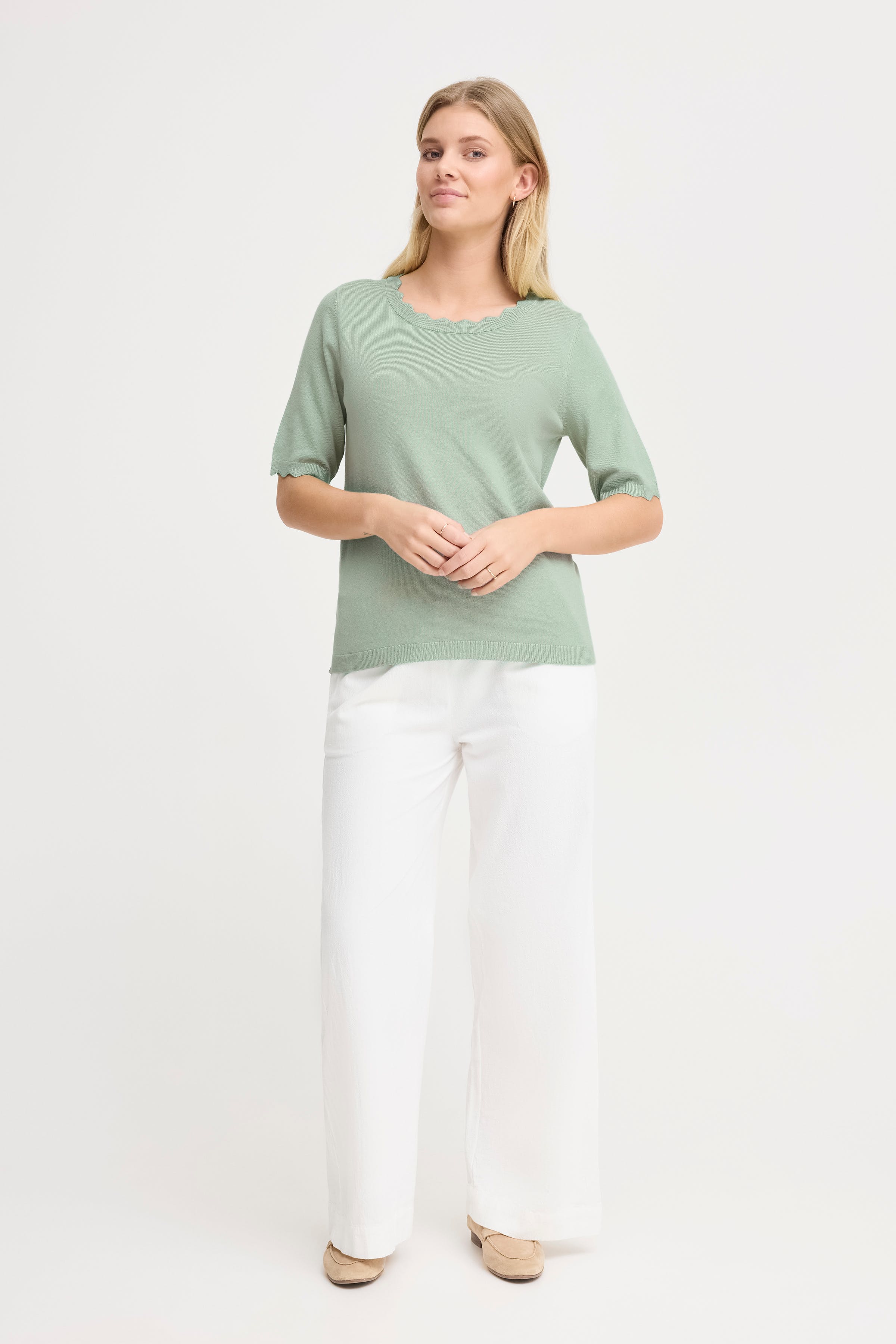 FRCLIA Pullover LOOKBOOK FRONT 20614081-165808