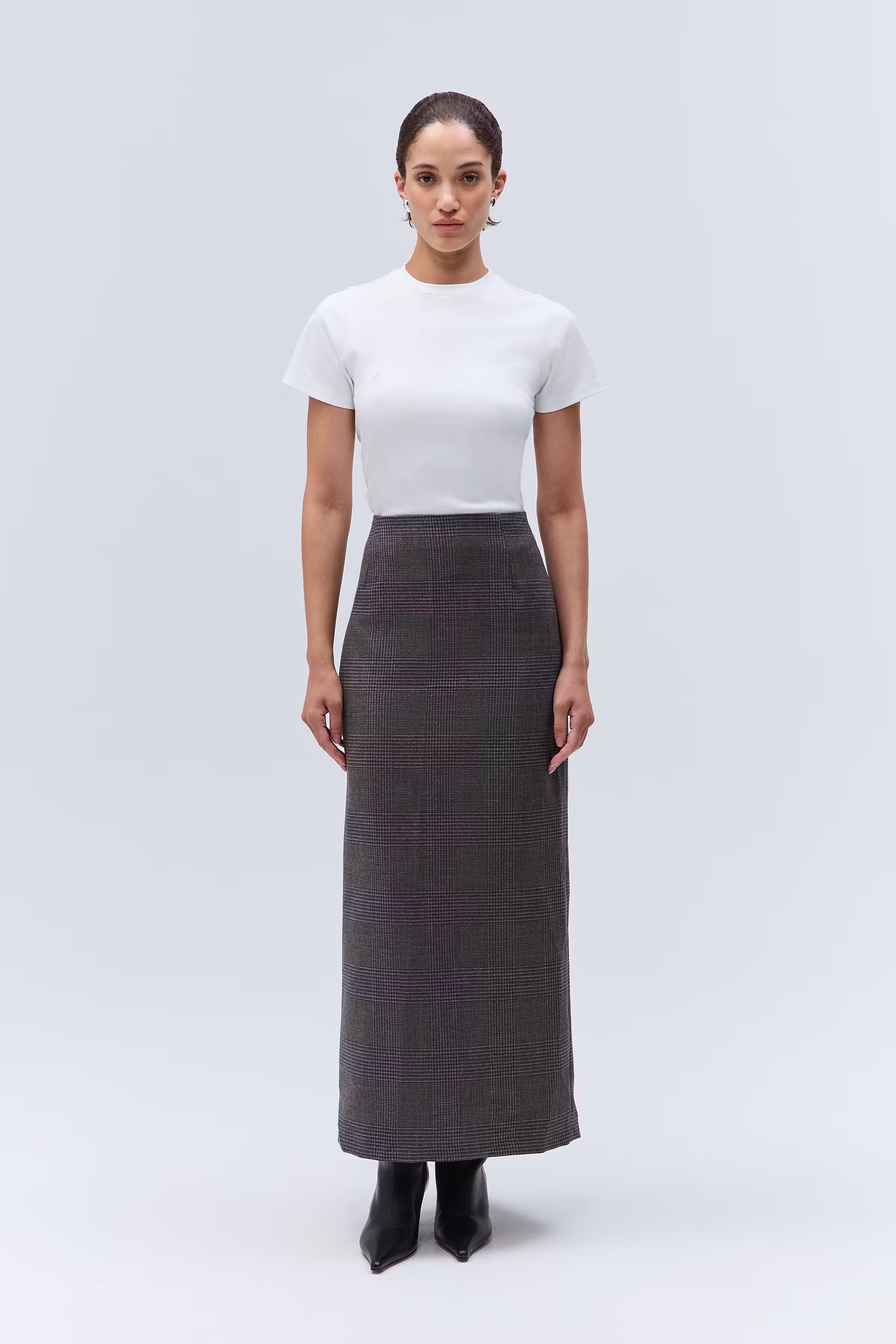 IOSageLouise Skirt LOOKBOOK FRONT 30600792-MC1999