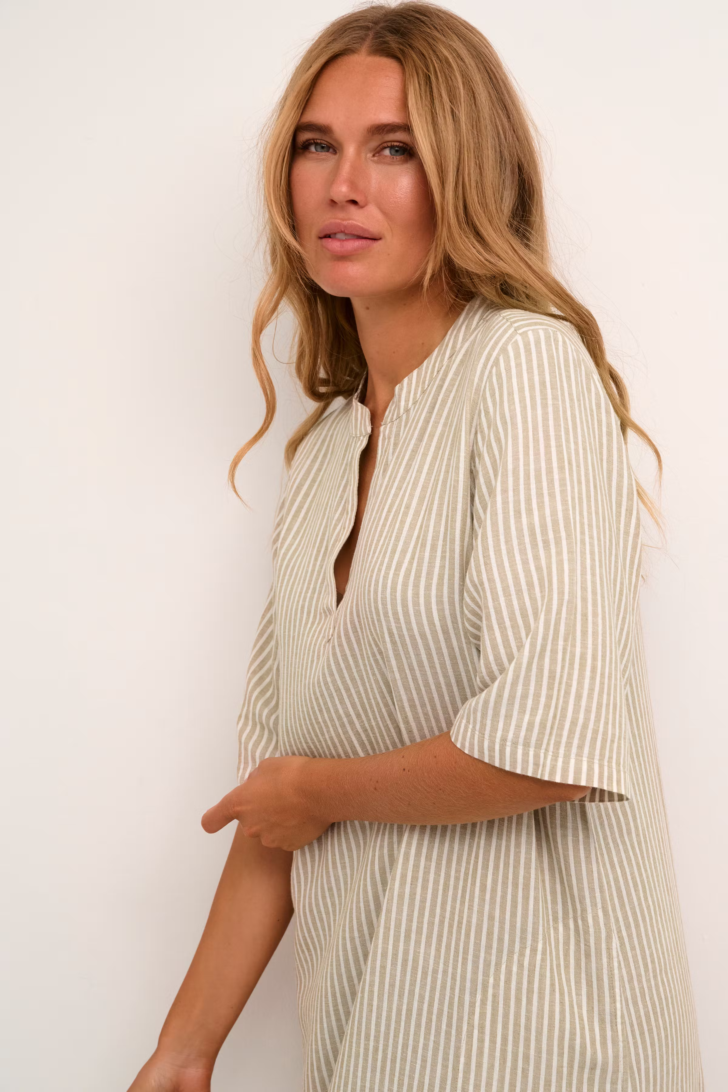 KAmilia Leinenkleid LOOKBOOK DETAIL 10508312-105466