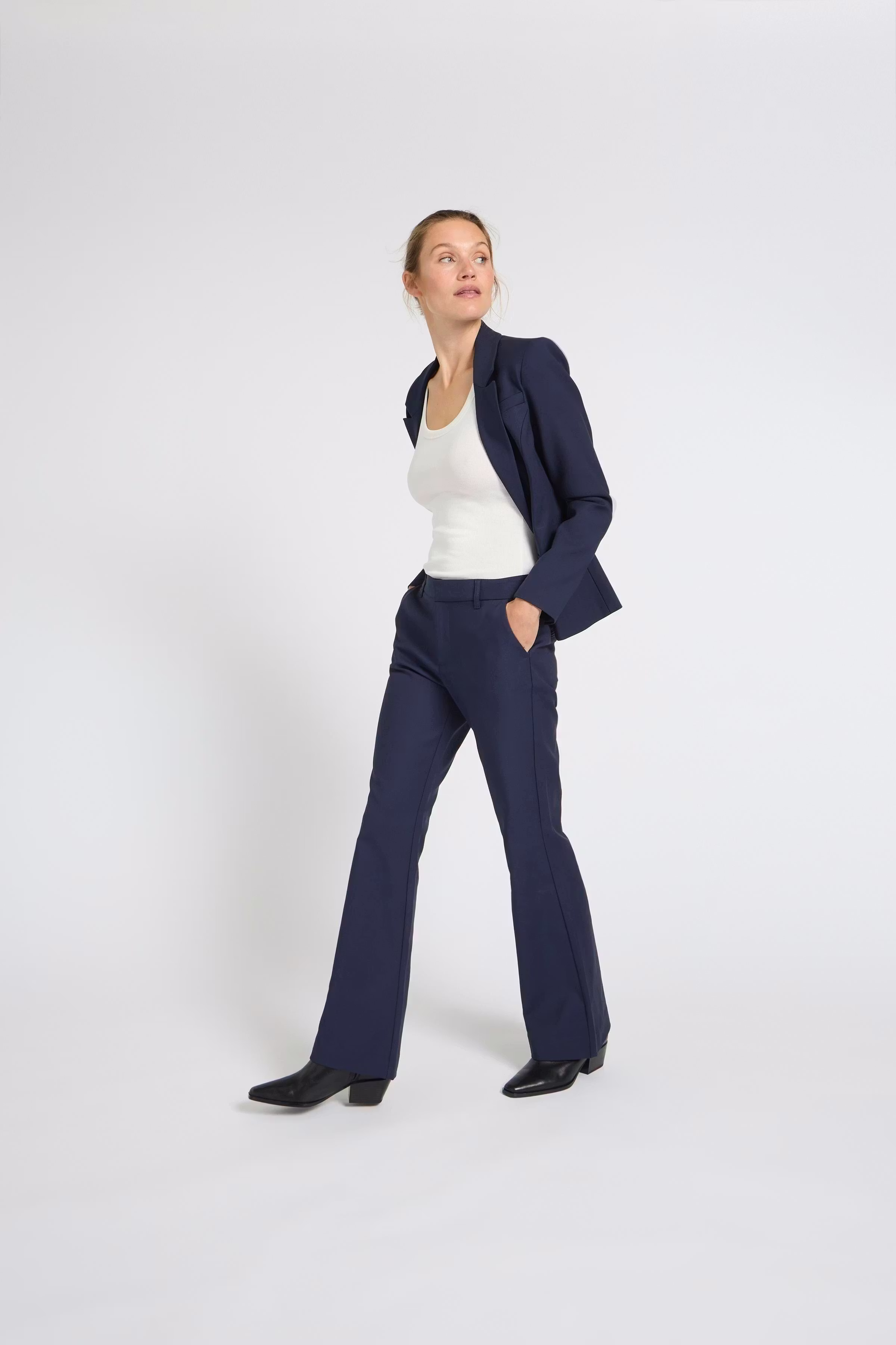 PZBINDY Trousers LOCATION NONE 50210335-194020