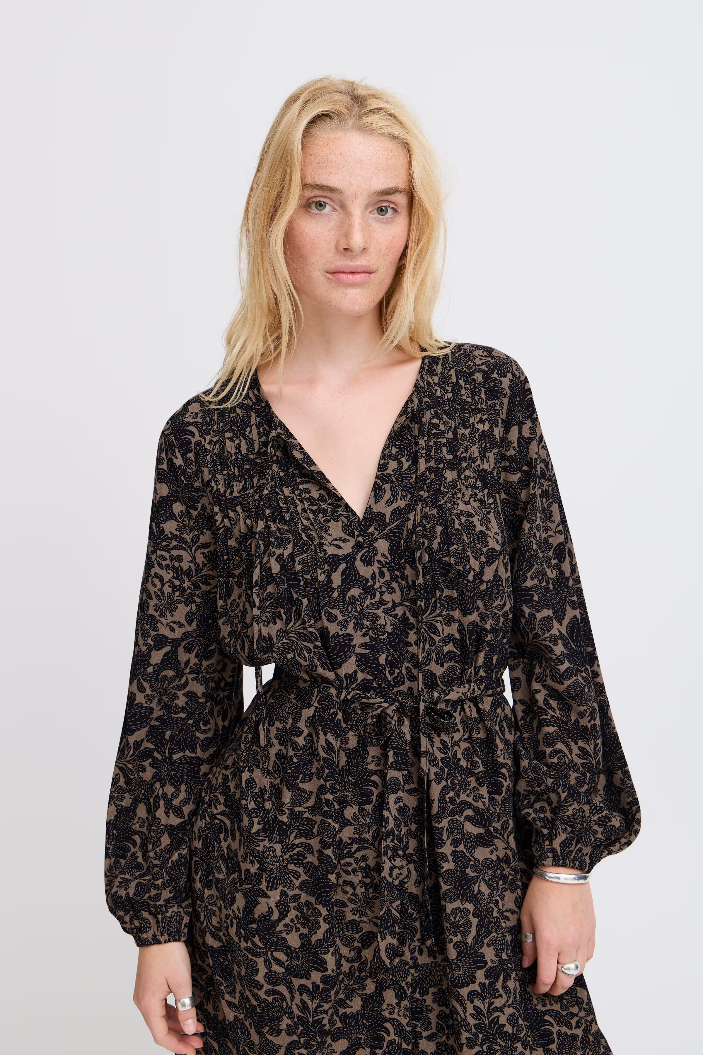 IRFINA Jurk LOOKBOOK DETAIL 20121756-203601