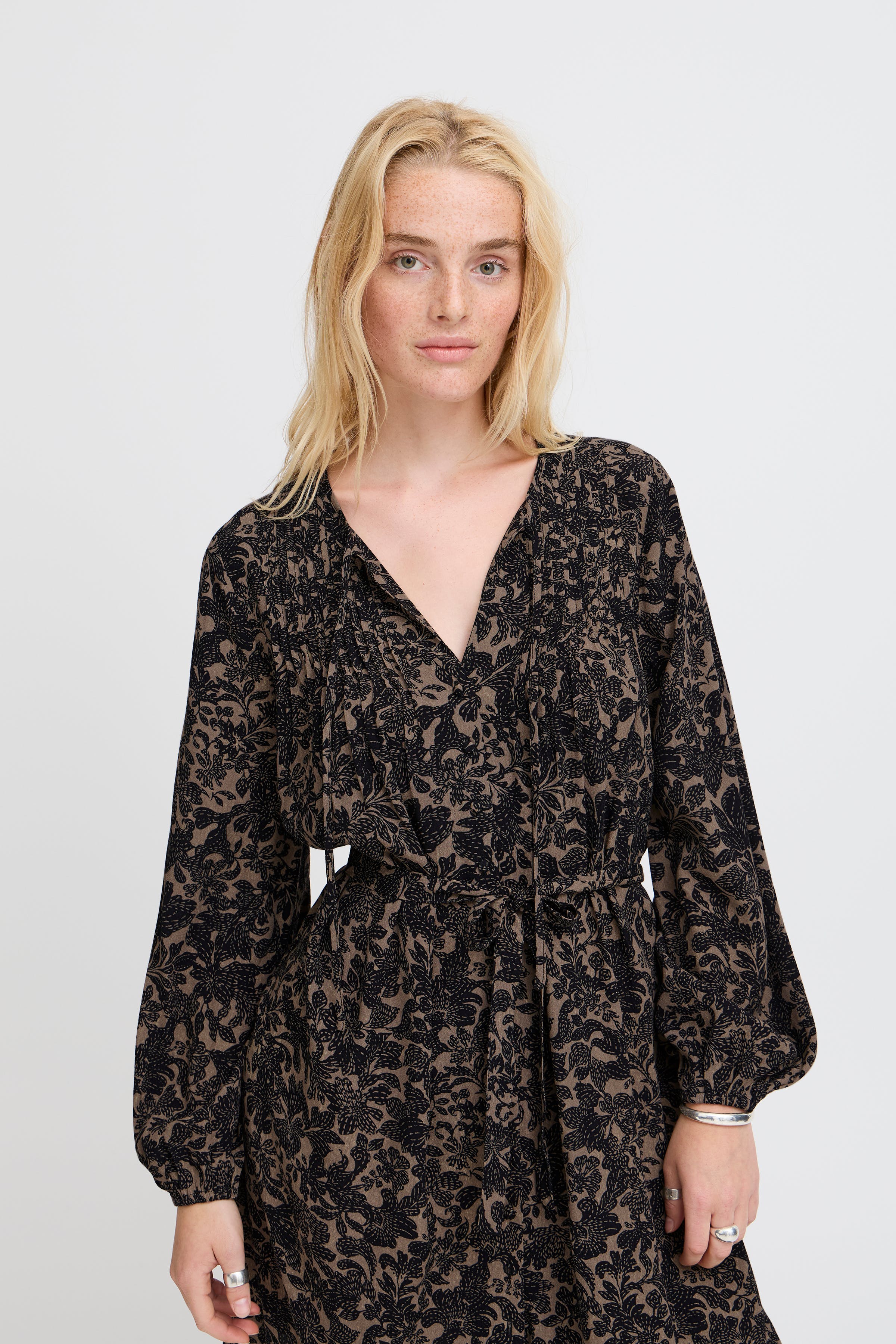 IRFINA Jurk LOOKBOOK DETAIL 20121756-203601