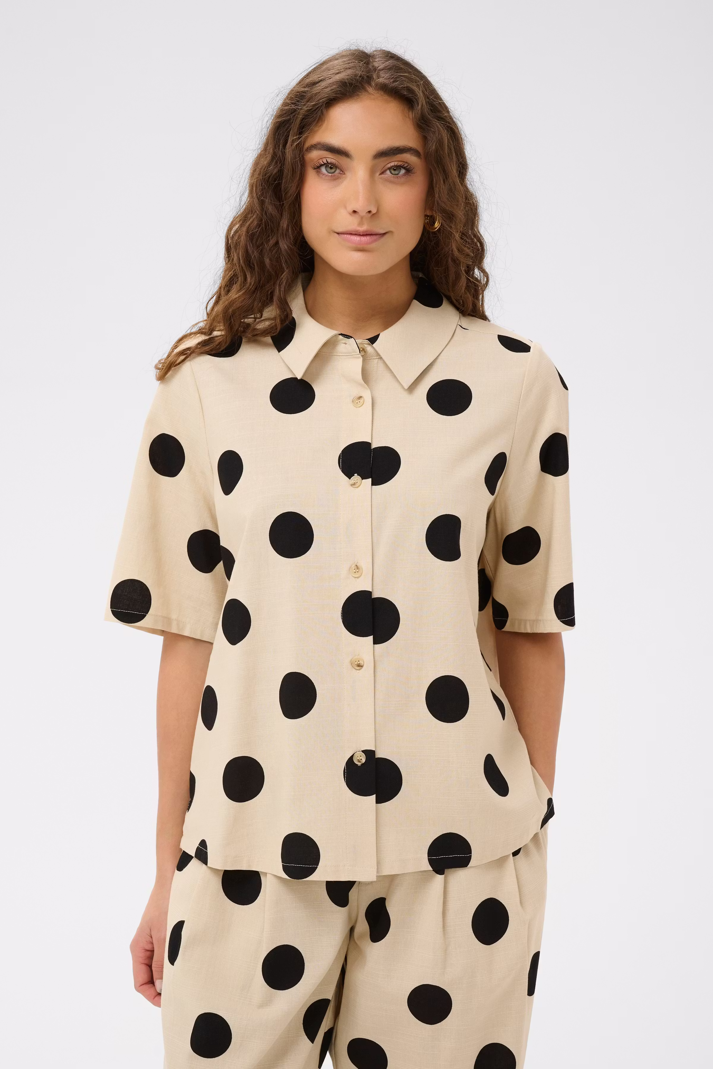 CUtika Skjorte LOOKBOOK FRONT 50113042-109330