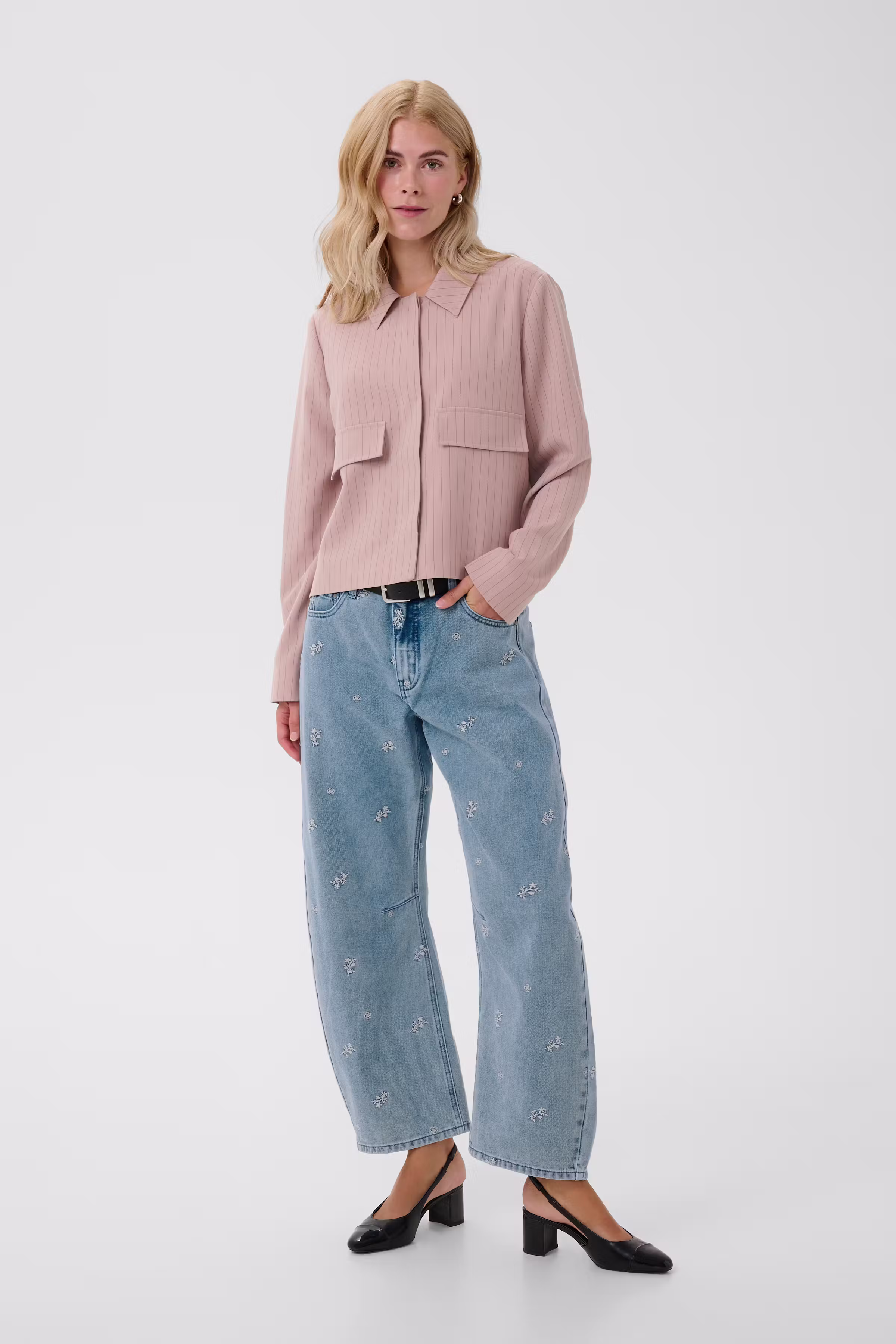 CUaltar Barrel Jeans LOOKBOOK FRONT 50113006-109457