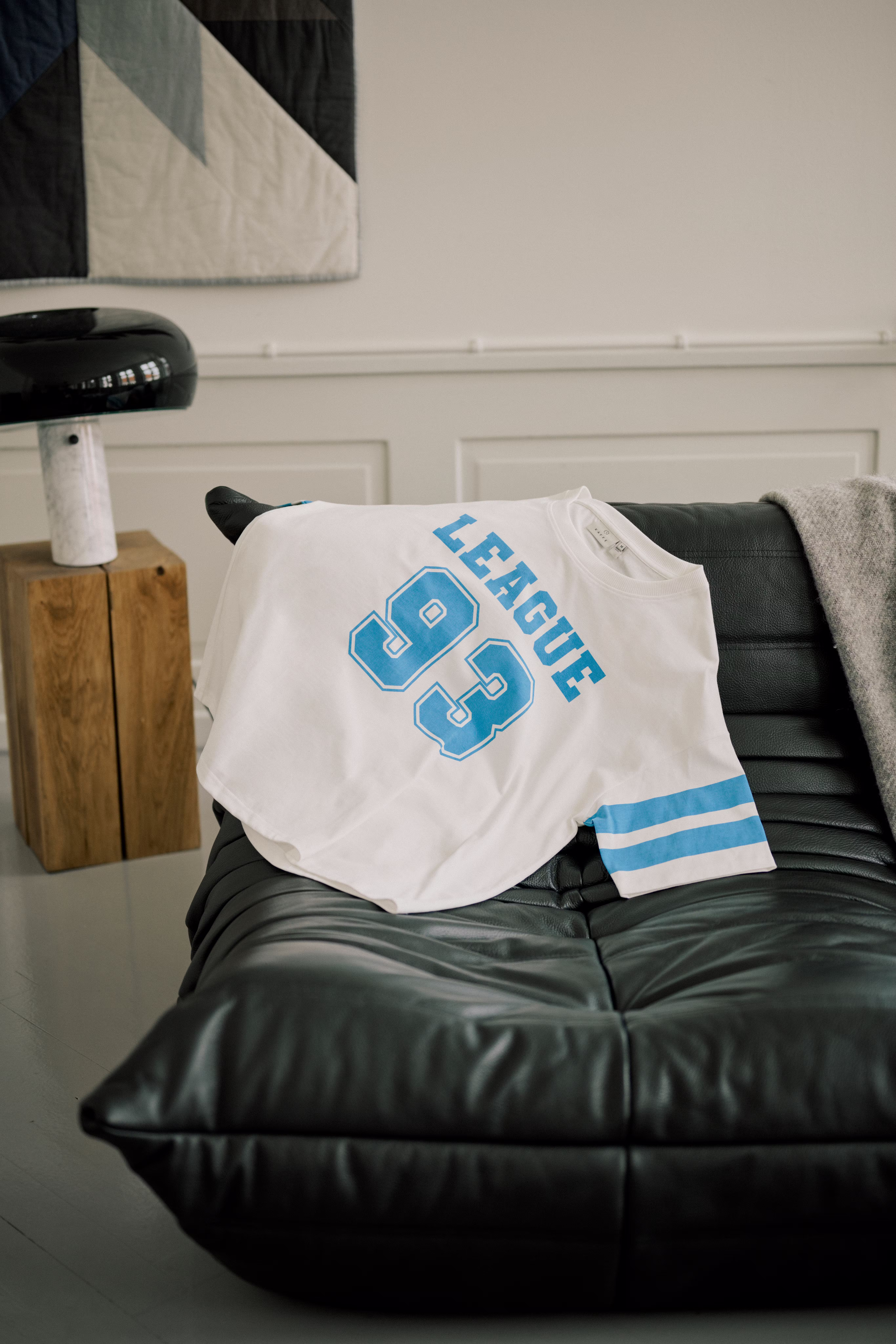 KAhally T-shirt LOCATION NONE 10511173-110602